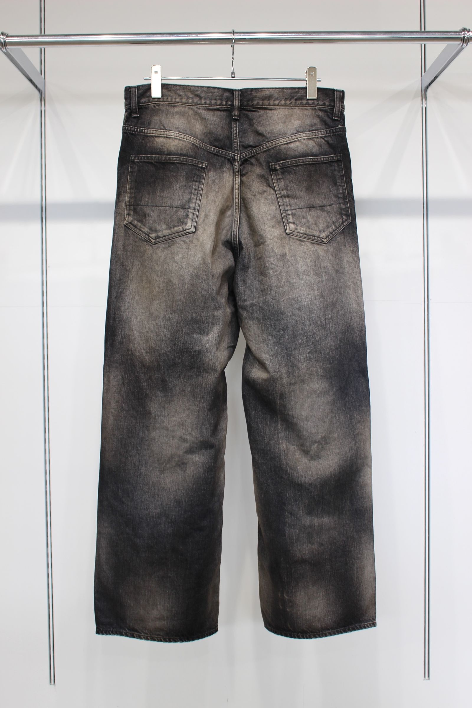 AGING MIDDLE STRAIGHT 5P DENIM PANTS | BLACK | デニムパンツ