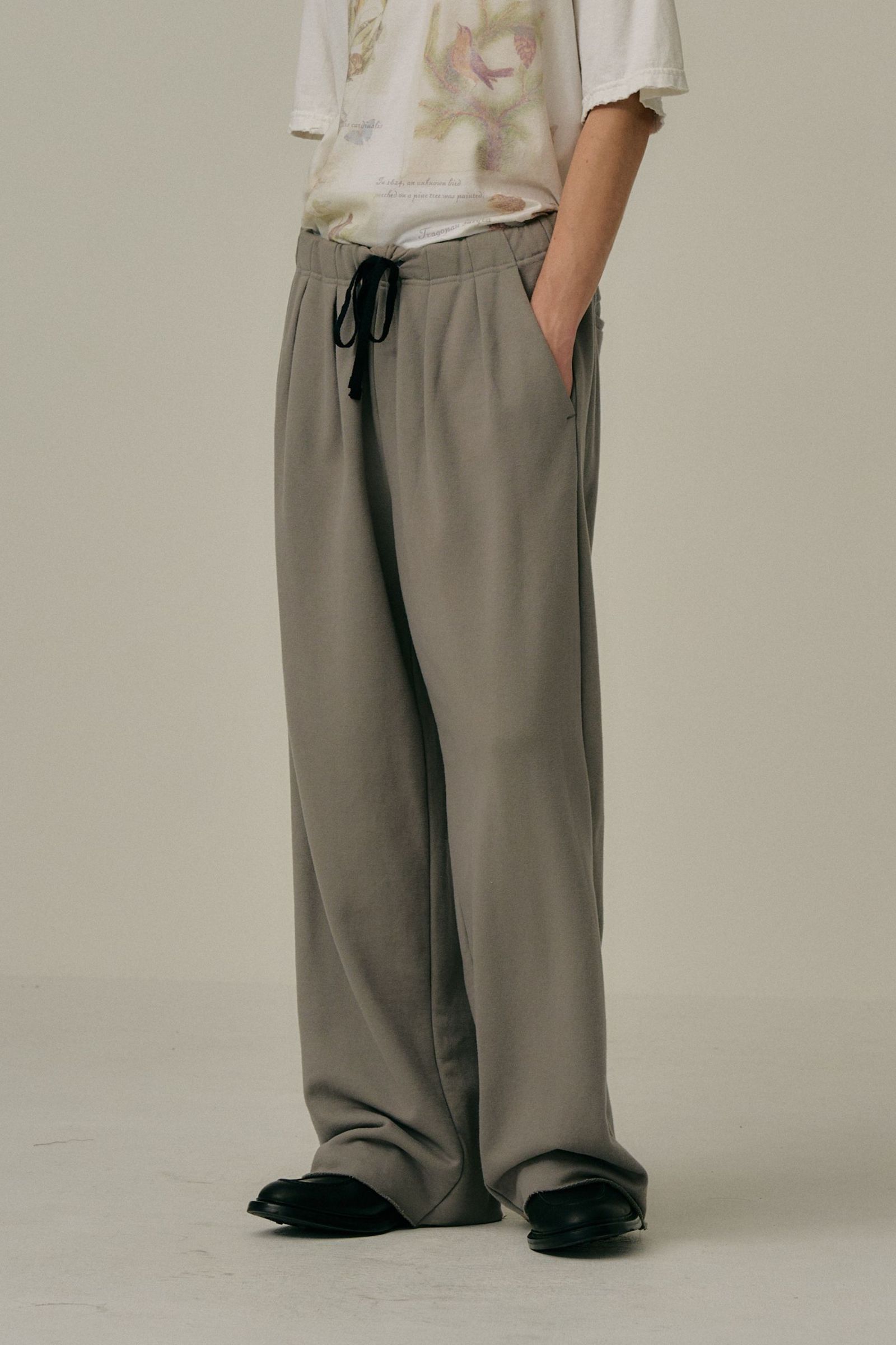 TUCK SWEAT PANTS | GRAY | スウェットパンツ