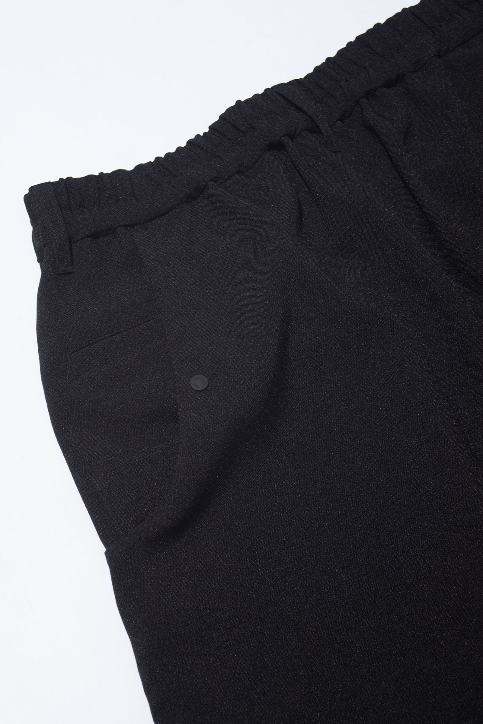 AIR BALLOON TROUSER | Black | バルーンテーパードパンツ