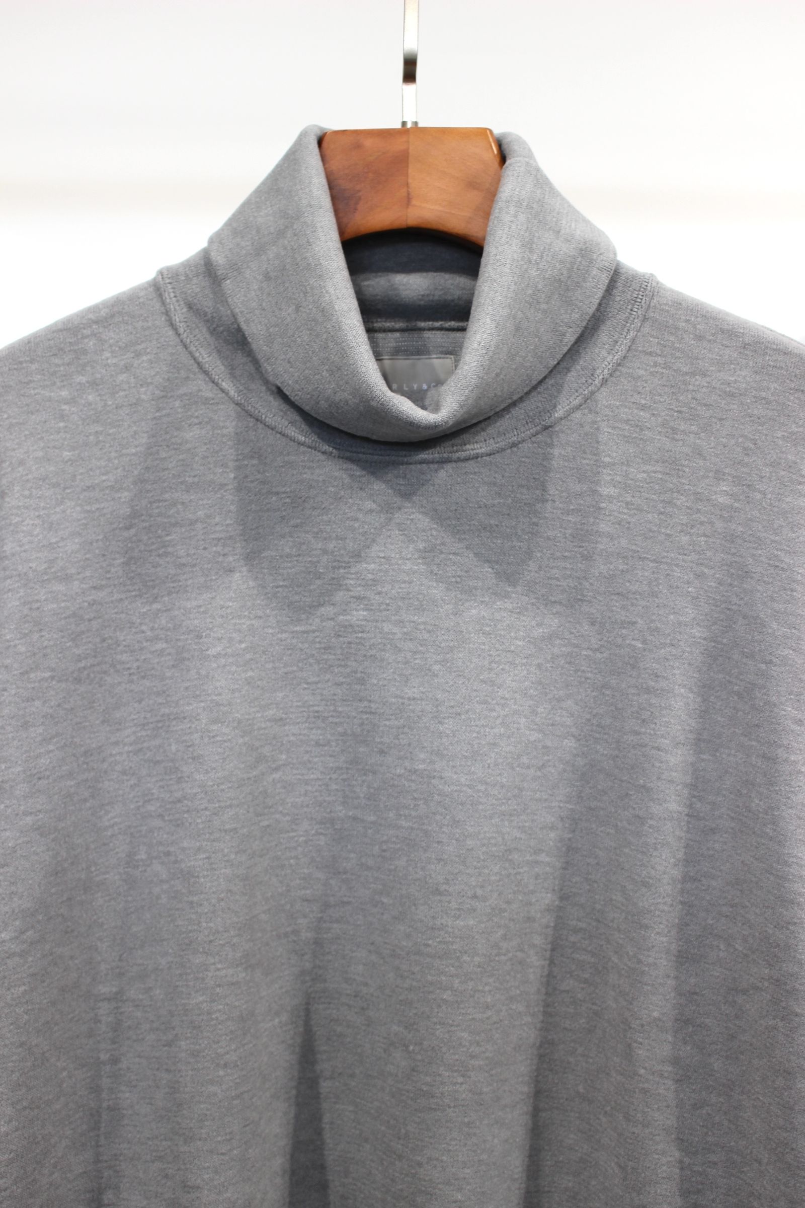 PREMIEREWARM L/S TEE (turtle-neck) | M.GRAY | カットソー