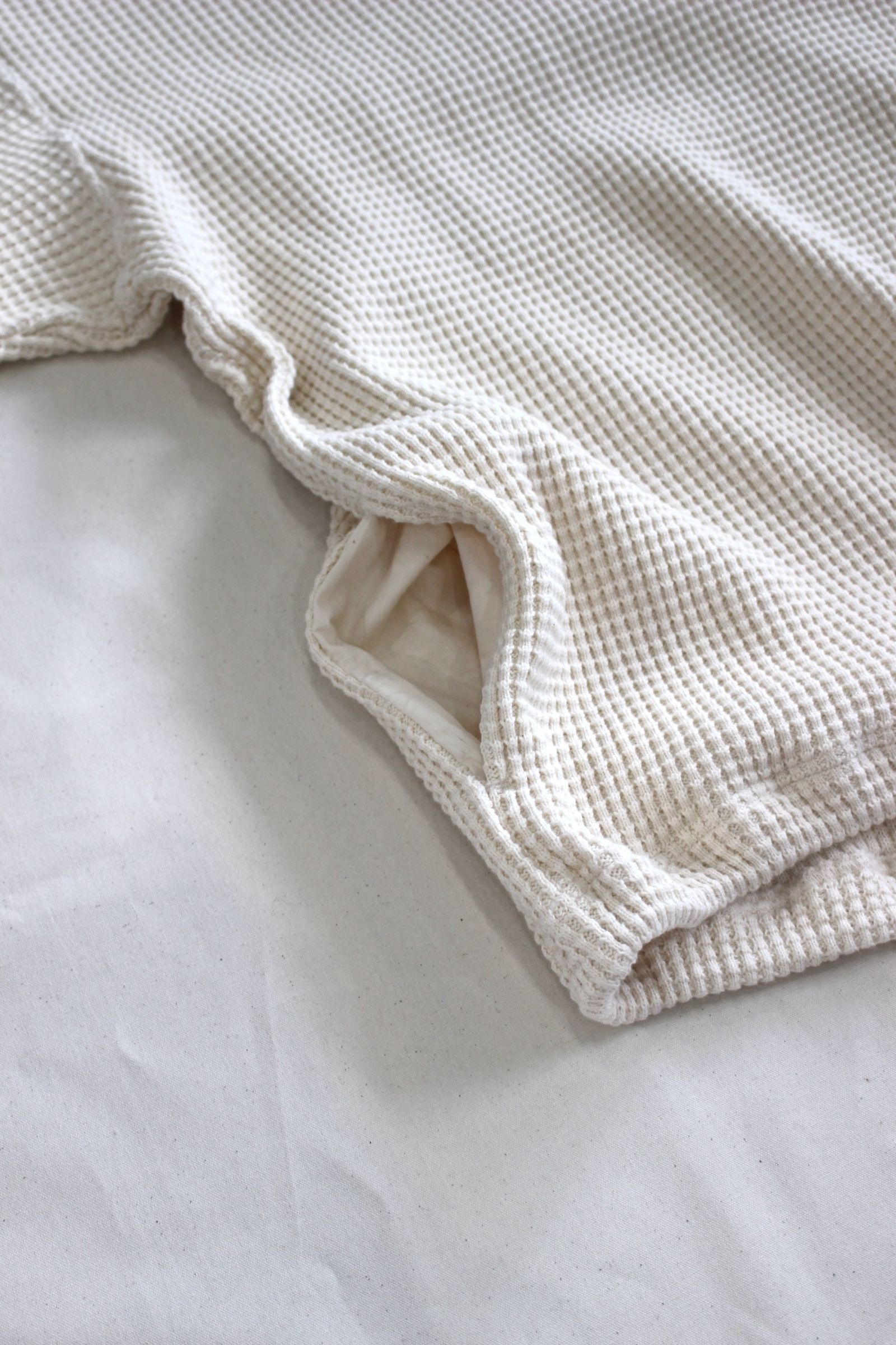 ALBERT MOC SWEATER | ECRU | ワッフルカットソー