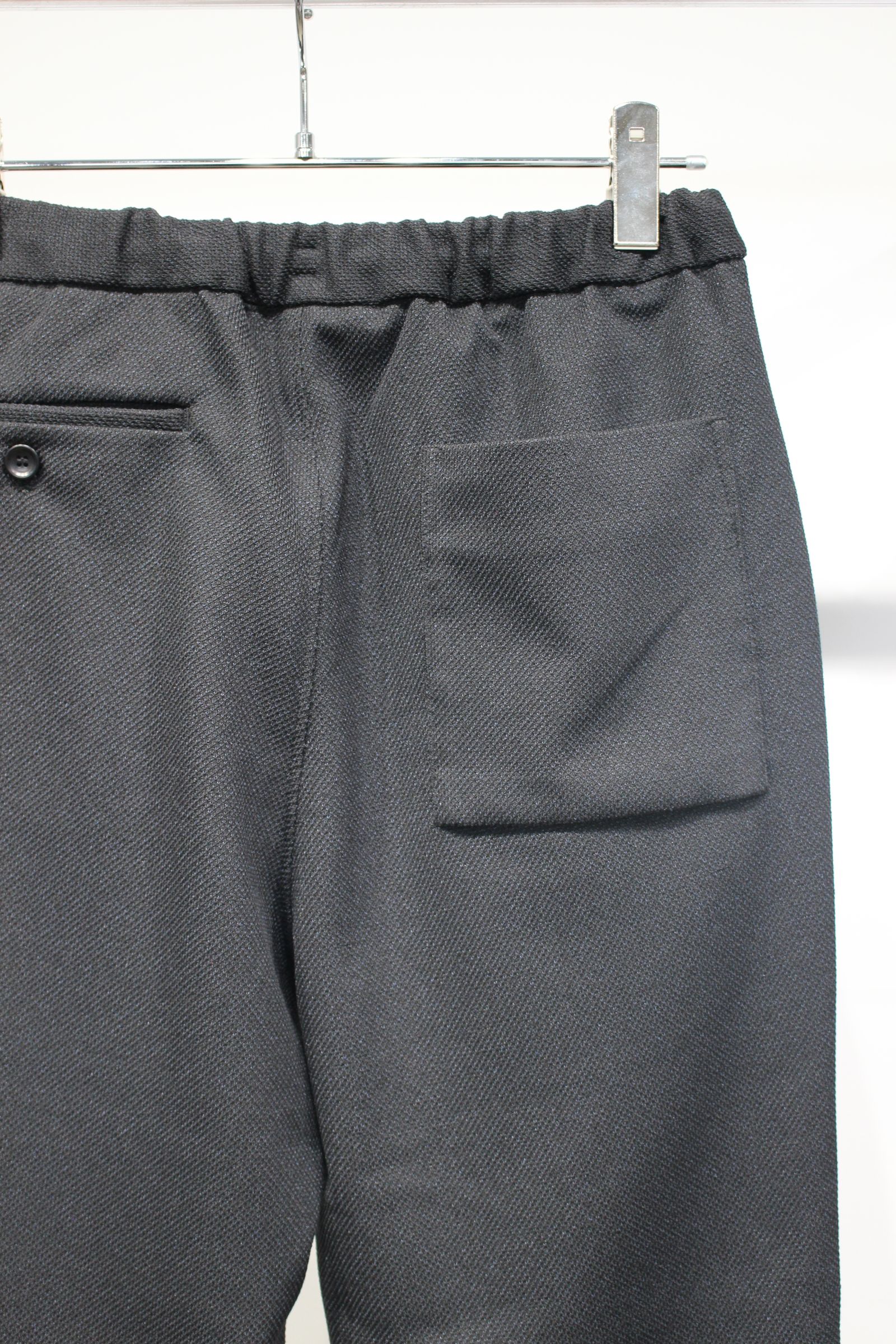 AIR PIQUE EZ TAPERED PANTS | BLACK | イージーパンツ