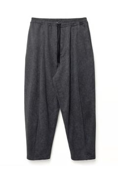 Batik-Dyed Layered Tuck Crescent Sweatpants | CHARCOAL | タックスウェットパンツ