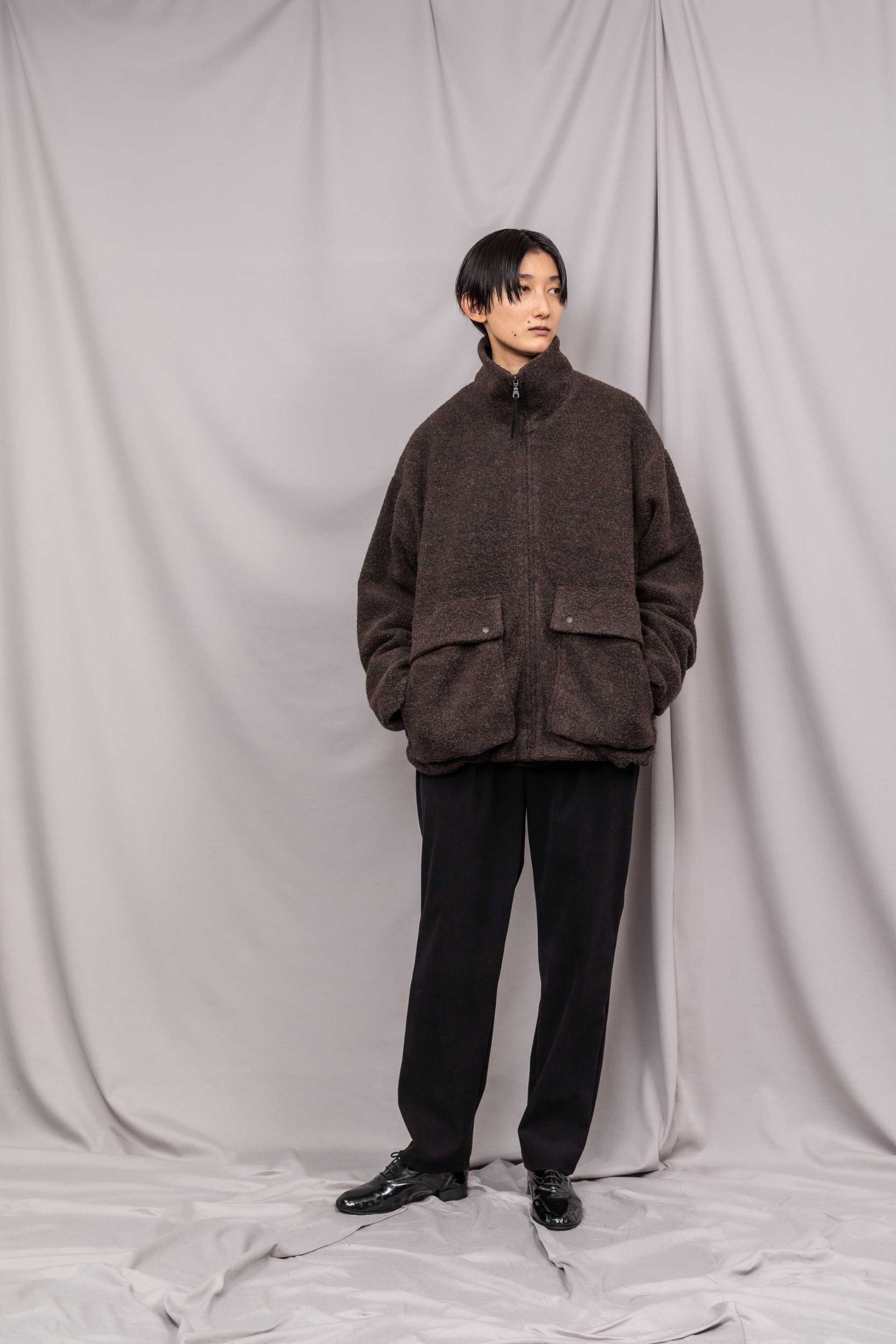 RECYCLED WOOL TUBE-NECK BLOUSON/NAVY