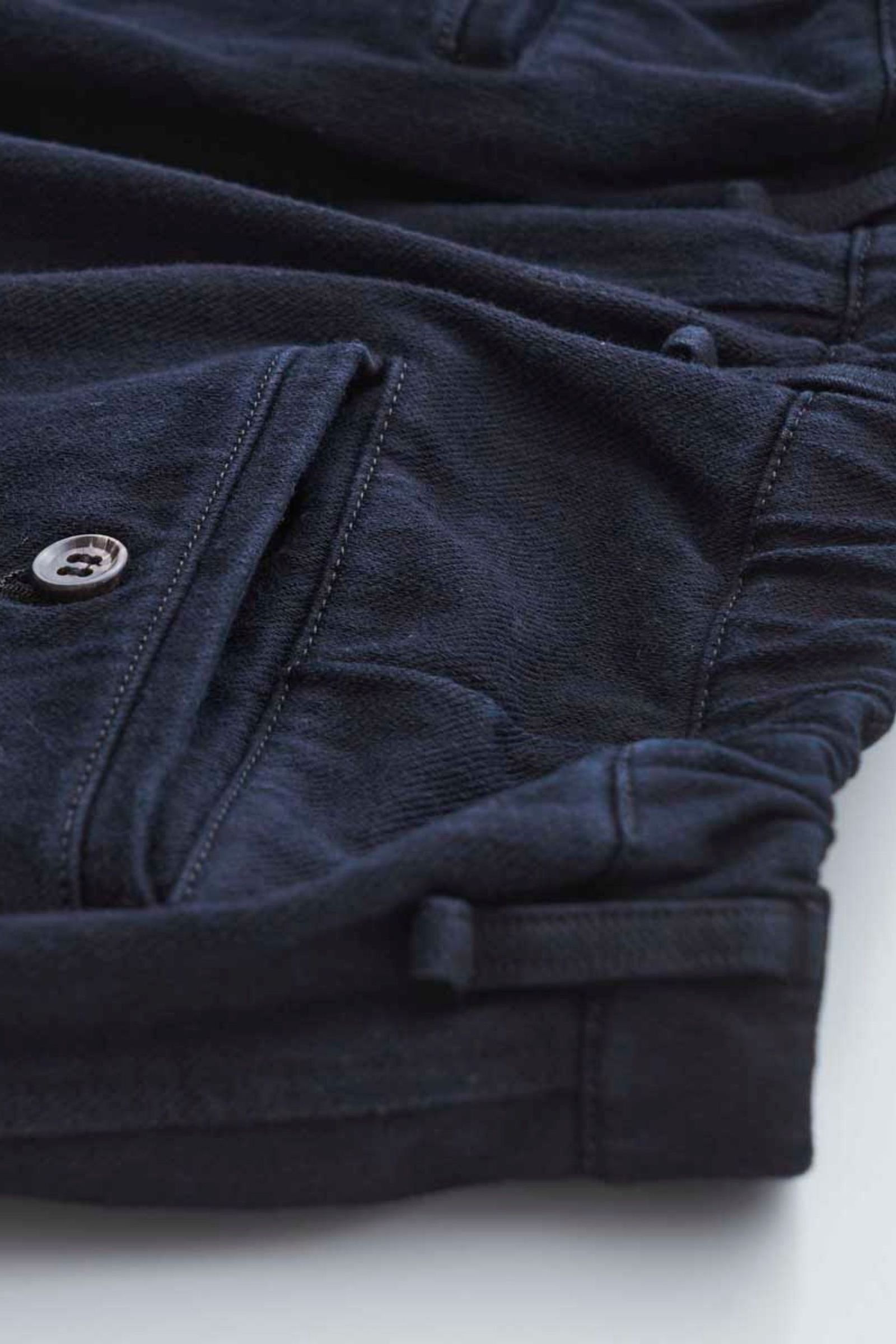 CURLY&Co. - DENIM 1TUCK EZ TAPERED SLACKS -overdyed- | BLACK