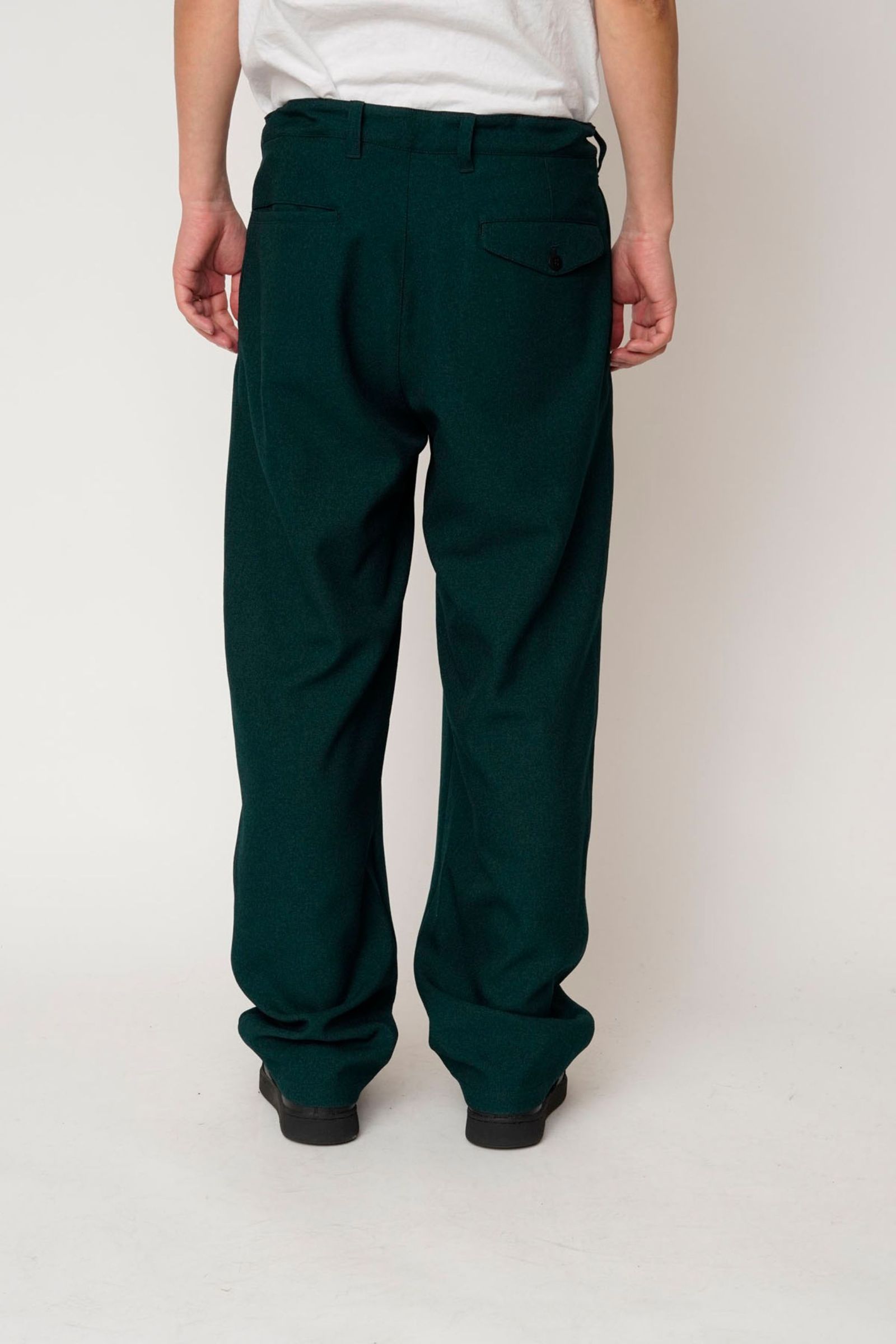 [ラスト1点] 2TUCK EASY TROUSERS | D.GREEN | スラックス
