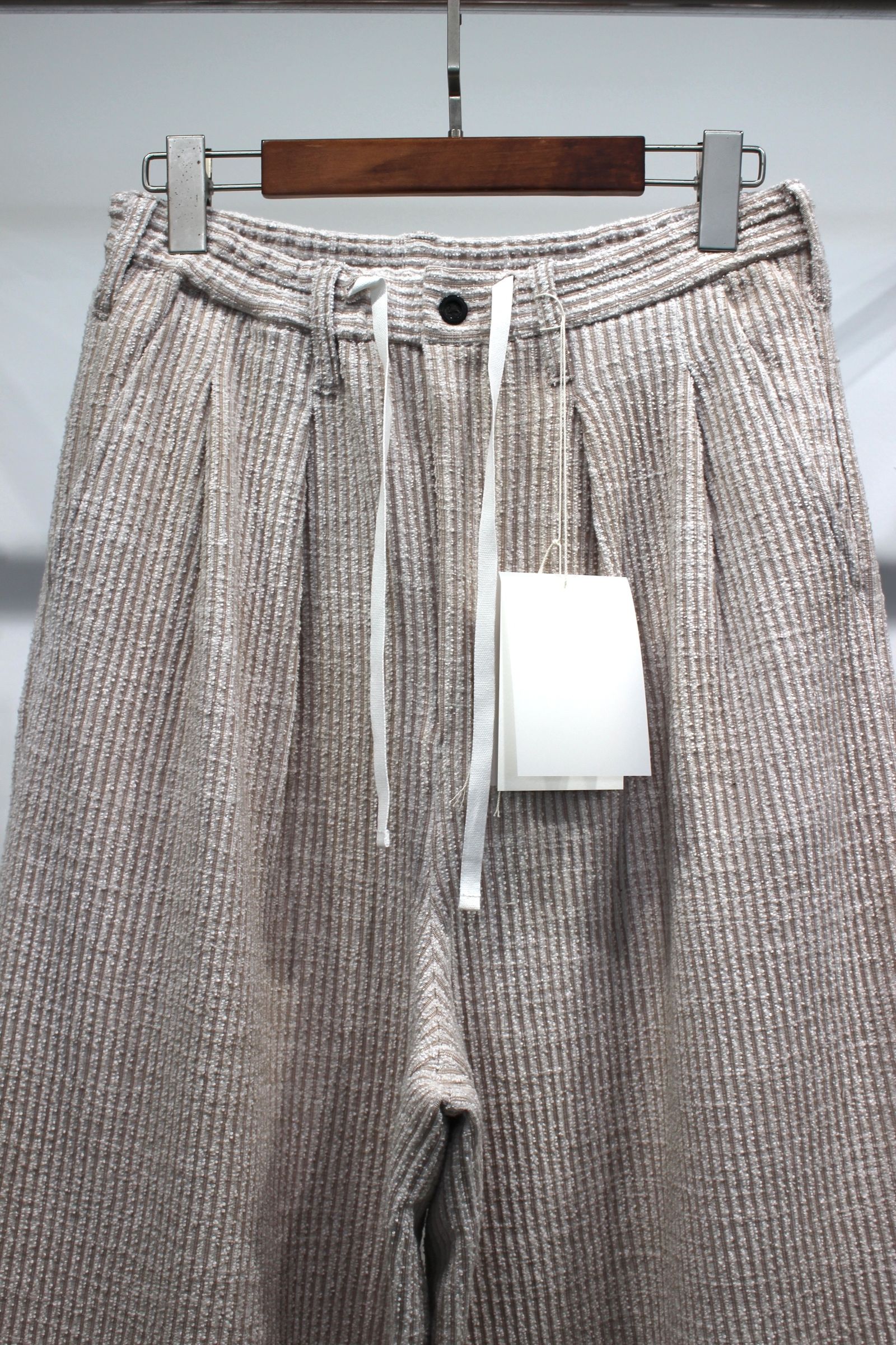 CUT STRIPE EASY SLACKS(BLACK) – ANCELLM