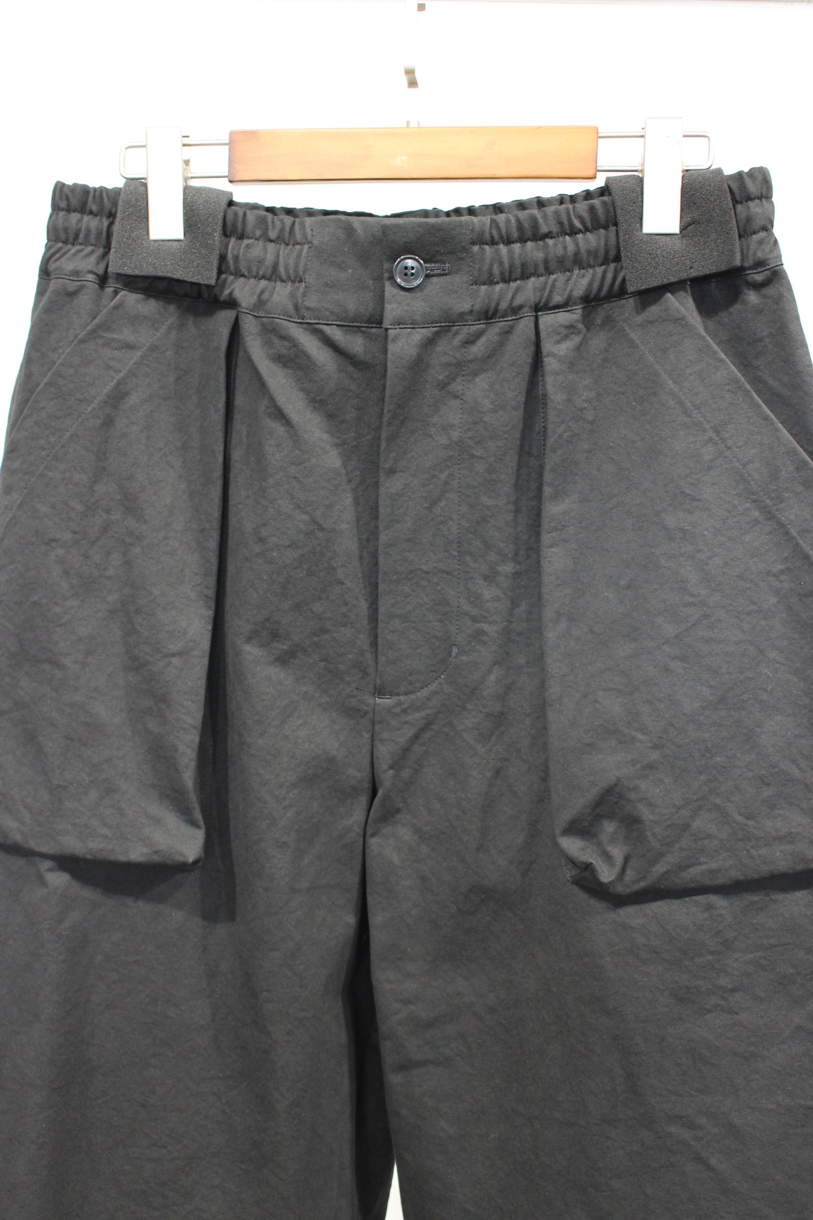 SUN DRYING LIGHT HAND TWIL Wide Tapered Easy Pants | BLACK | ワイドテーパードパンツ