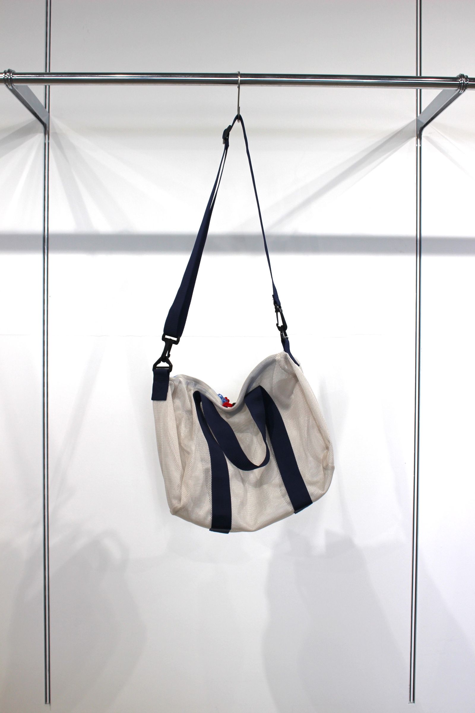 wonderland - P-side bag/LIGHT GREY | NapsNote