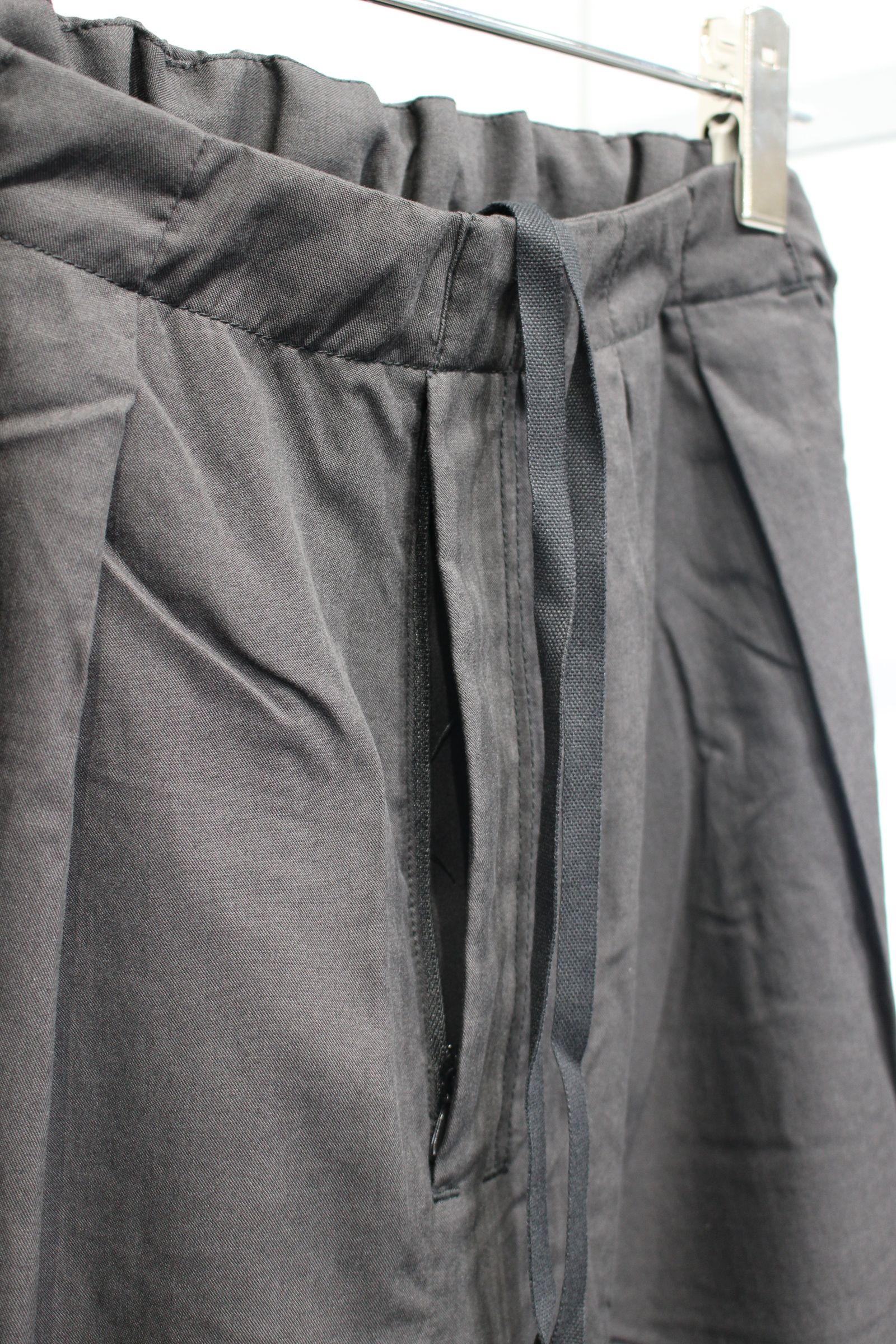 L/C TUCK EASY PANTS | BLACK | イージーパンツ