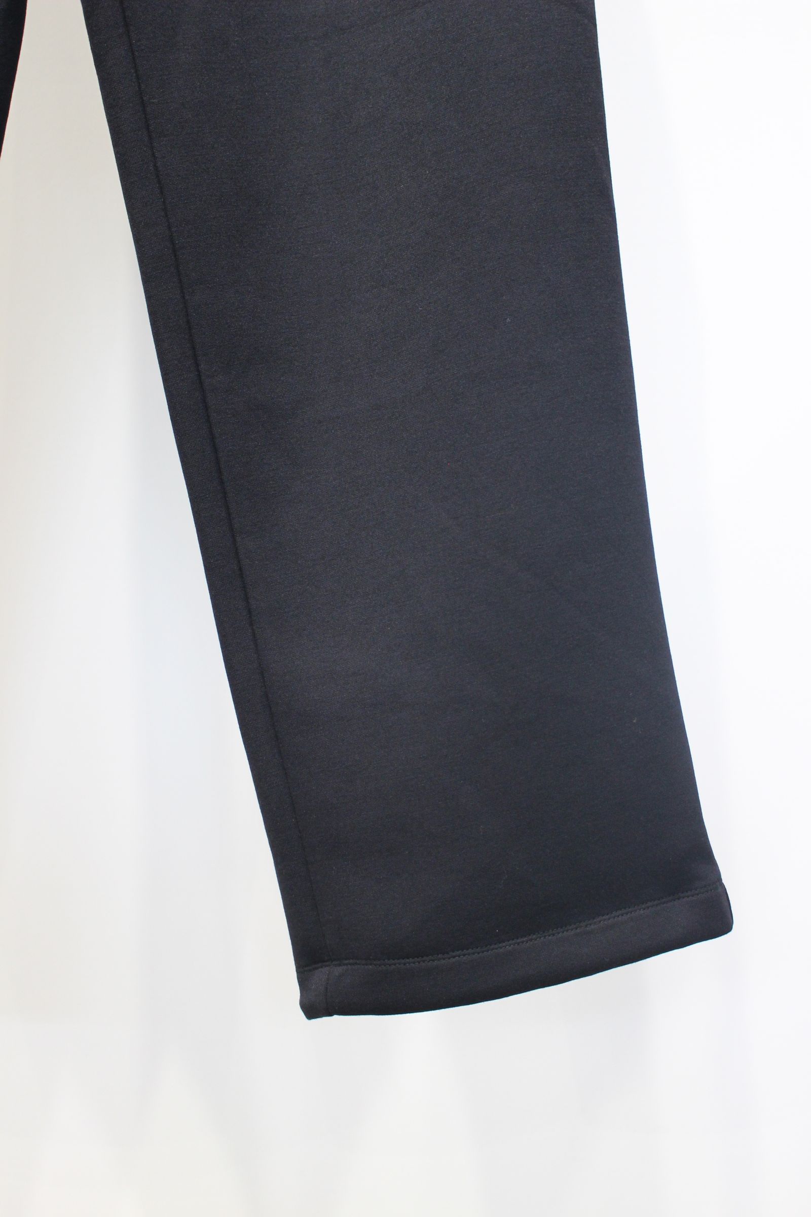 AIR DOUBLE-KNIT STRAIGHT PANTS | BLACK | 1タックパンツ