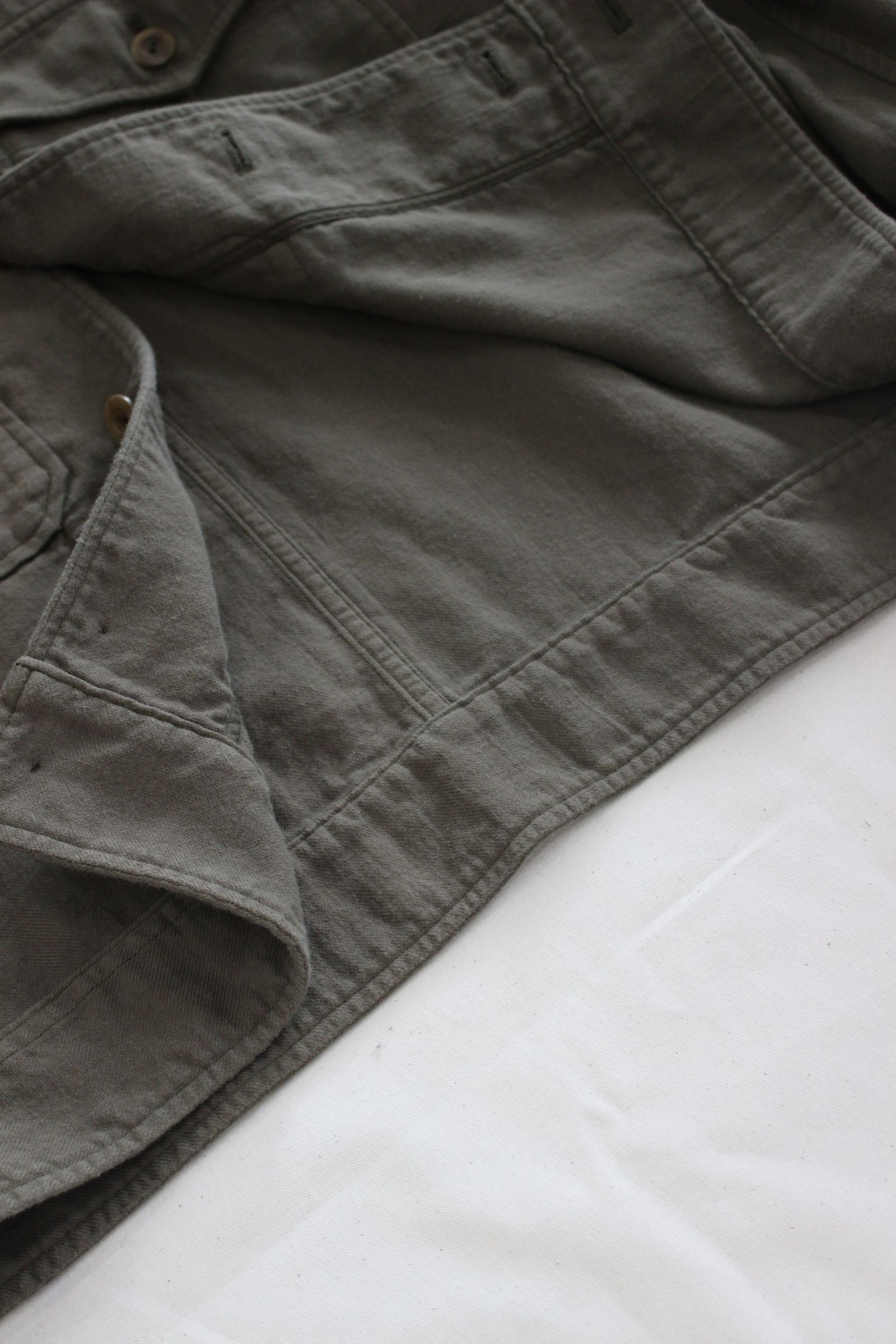 HREINN BLOUSON | OLIVE | シャツブルゾン