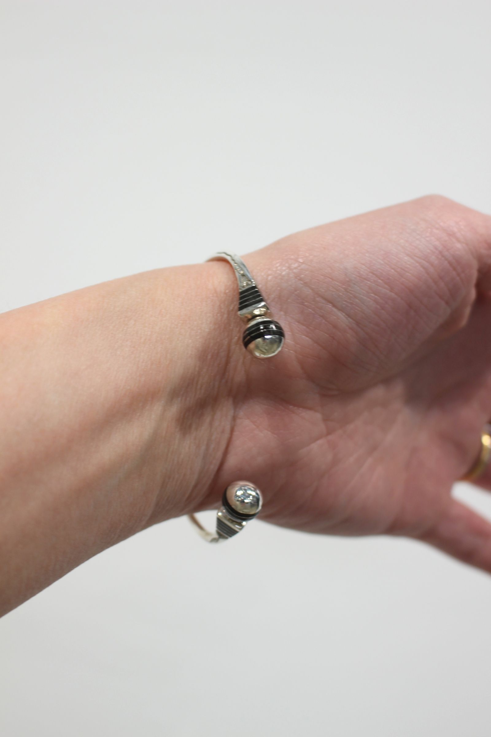 TOUAREG THIN SILVER BANGLE (type A)/トゥアレグシンシルバーバングル