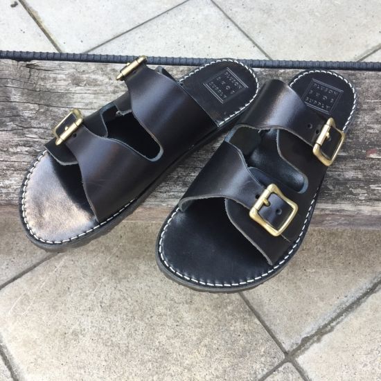 PLUSON SHOE SUPPLY(プラソンシューサプライ) / OVERLAPPED LEATHER SANDAL ブラック