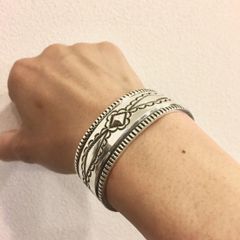 HARRISON JIM / ヘビーゲージスタンプワークバングル