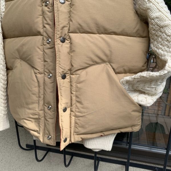 マウントレイニアデザイン Mt.RAINIER DESIGN / オリジナルリバーシブルダウンベスト カーキ