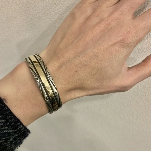 Bruce Morgan(ブルース・モーガン)14K+シルバー スタンプバングル サンバースト
