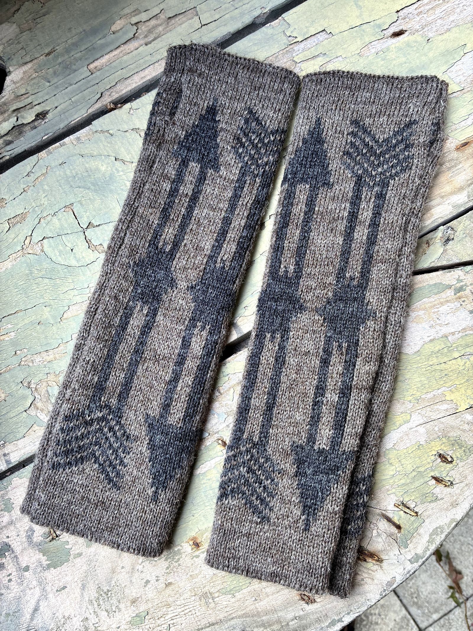 Nasngwam. × HIGHLAND2000 / ARROW GUARD / グレージュ