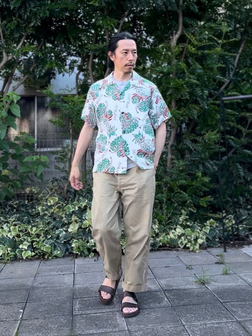 SUN SURF - ALOHA SHIRTS “ THE PINEAPPLE ISLANDS” ” /半袖レーヨンシャツ / アロハシャツ /  ハワイアン / パイナップル柄 / SS39015 / オフホワイト (105) | NARO CLOTHING