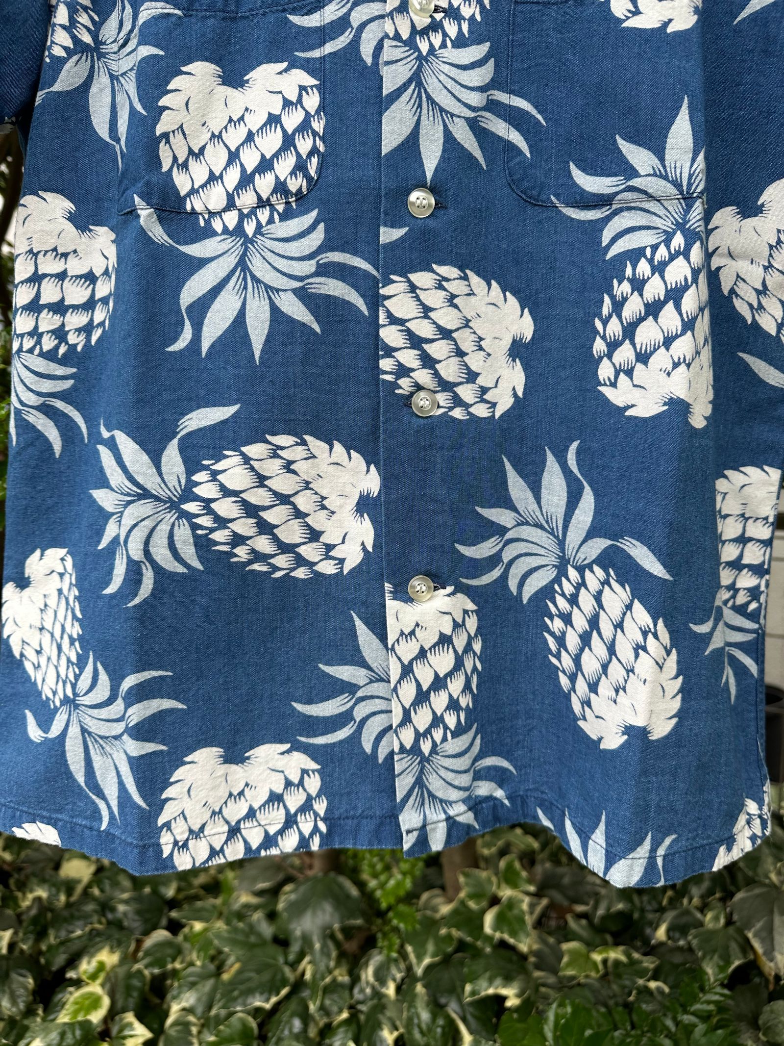 DUKE KAHANAMOKU - ALOHA SHIRT “DUKE'S PINEAPPLE ” / インディゴコットン / アロハシャツ /  ハワイアン / パイナップル柄 / DK39045 / NAVY(128) | NARO CLOTHING