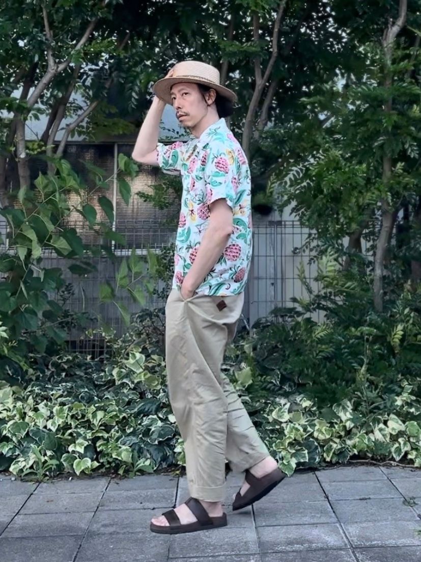 SUN SURF - ALOHA SHIRTS “ ISLAND FEELING ” /半袖レーヨンシャツ / アロハシャツ / ハワイアン /  パイナップル柄 / SS39022 / オフホワイト (105) | NARO CLOTHING