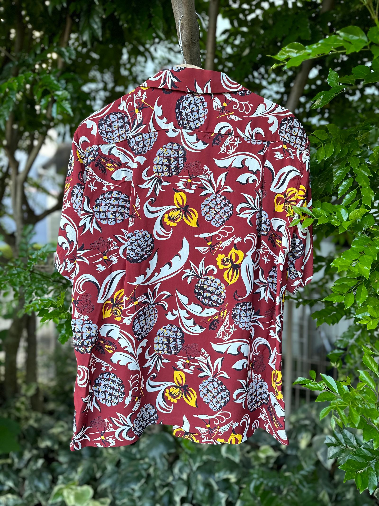 ALOHA SHIRTS “ ISLAND FEELING ”  /半袖レーヨンシャツ / アロハシャツ / ハワイアン / パイナップル柄 / SS39022 / ブラウン (138)