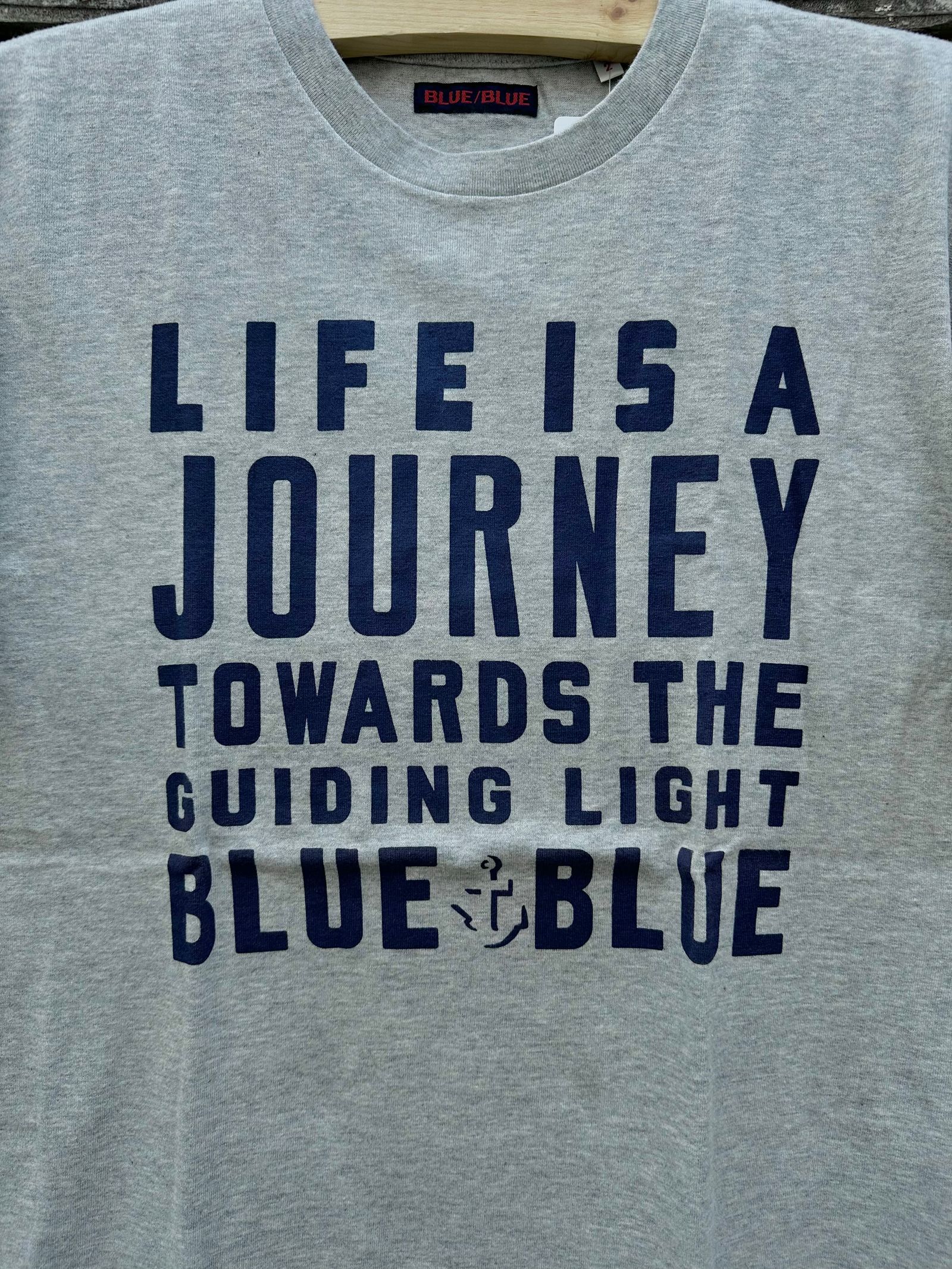 BLUE BLUE JOURNEY ロゴTシャツ / グレー