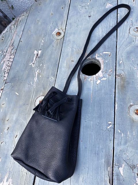 Nasngwam.×EARLY MORNING / ディアスキンウイスキーバッグ / ブラック