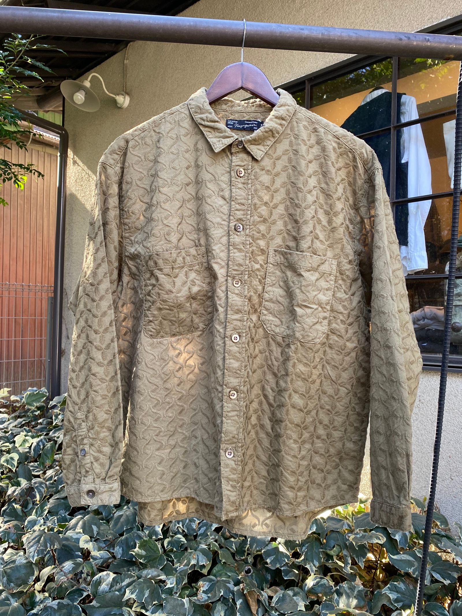 【ナスングワム / Nasngwam / NEEDLE SHIRTS / オリーブ 】