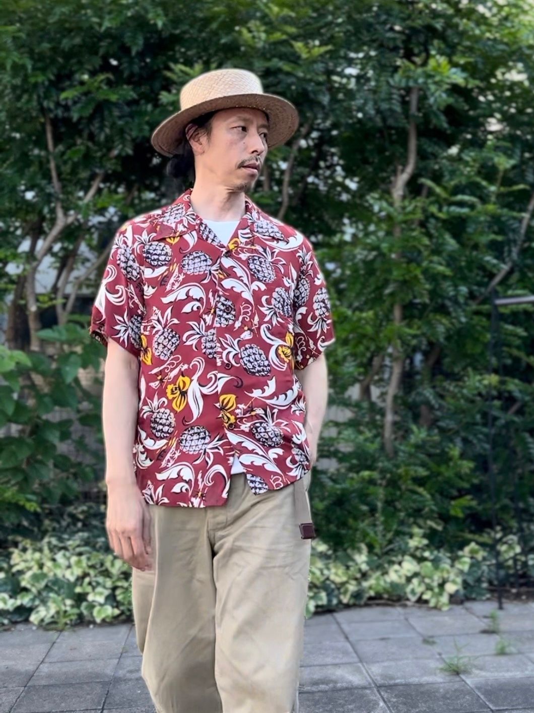 ALOHA SHIRTS “ ISLAND FEELING ”  /半袖レーヨンシャツ / アロハシャツ / ハワイアン / パイナップル柄 / SS39022 / ブラウン (138)