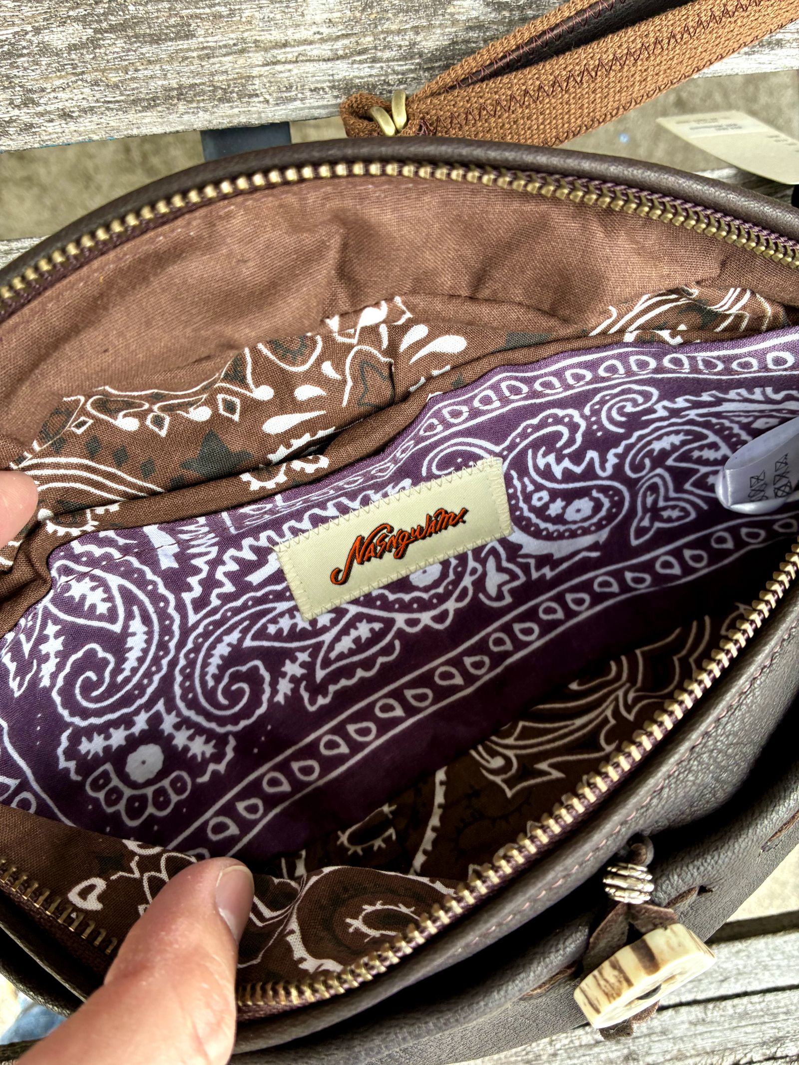 Nasngwam.×Early Morning / DEERSKIN BODY BAG / ブラウン / ナスングワム