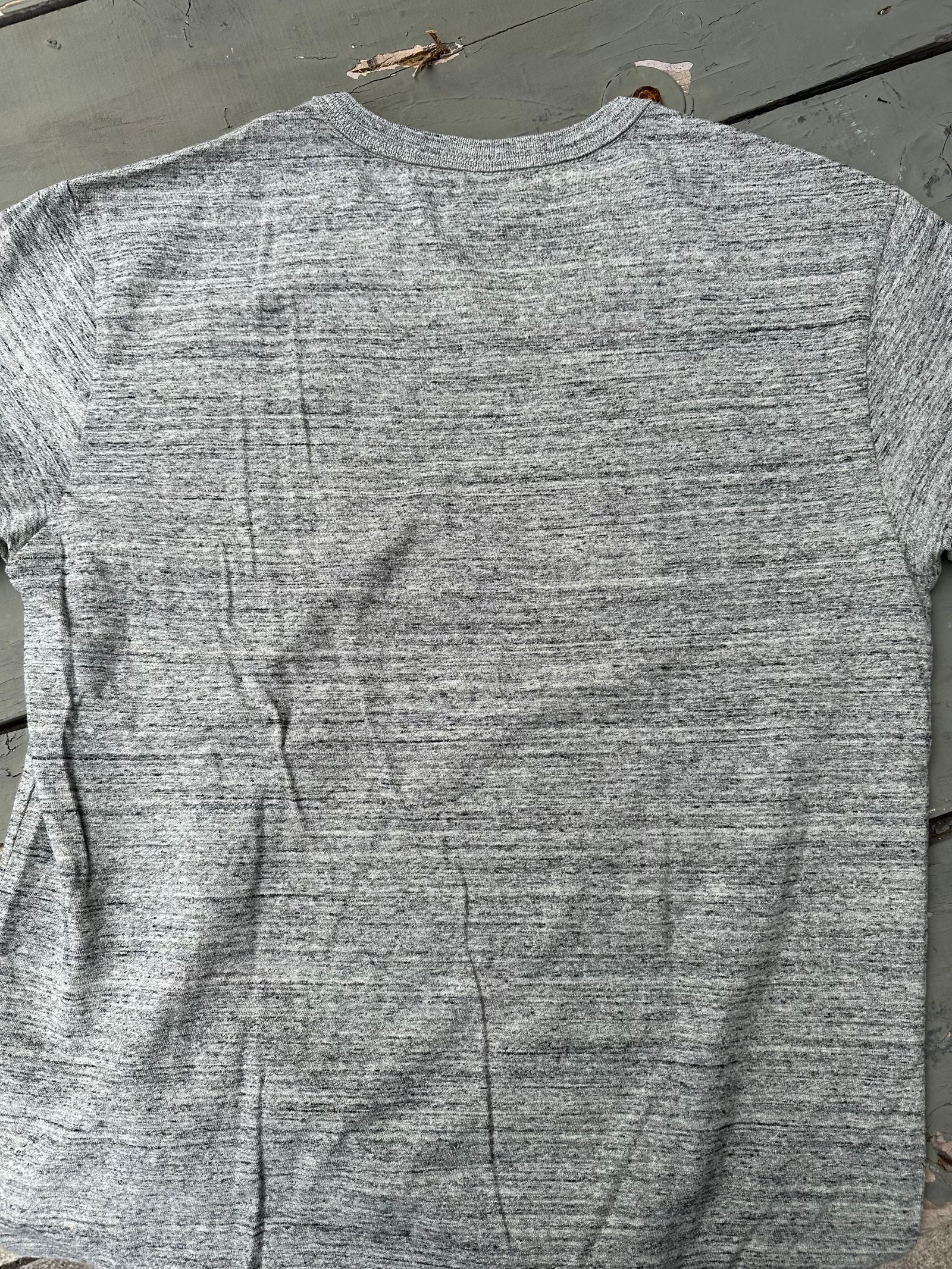 Cheswick / チェスウィック / インディアンヘッド カラーフロッキープリントTシャツ /ヘザーグレー