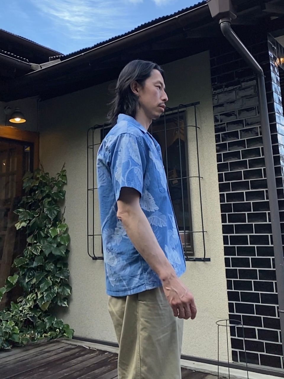 INDIGO COTTON HAWAIIAN SHIRT “MONSTERA” / BLUE(125)