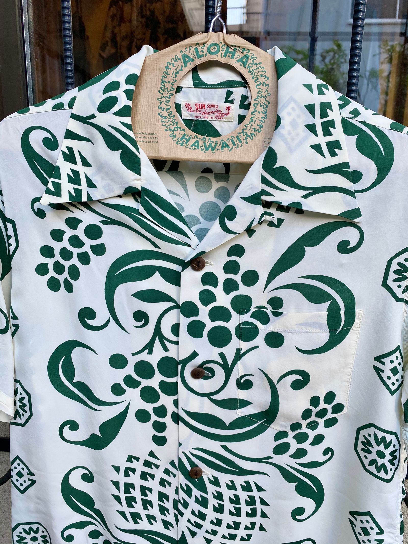 ISLAND PAREU DESIGN / 半袖レーヨンシャツ / アロハシャツ / ハワイアン / ボーダー / パレオ / オフホワイト(105) / SS38566