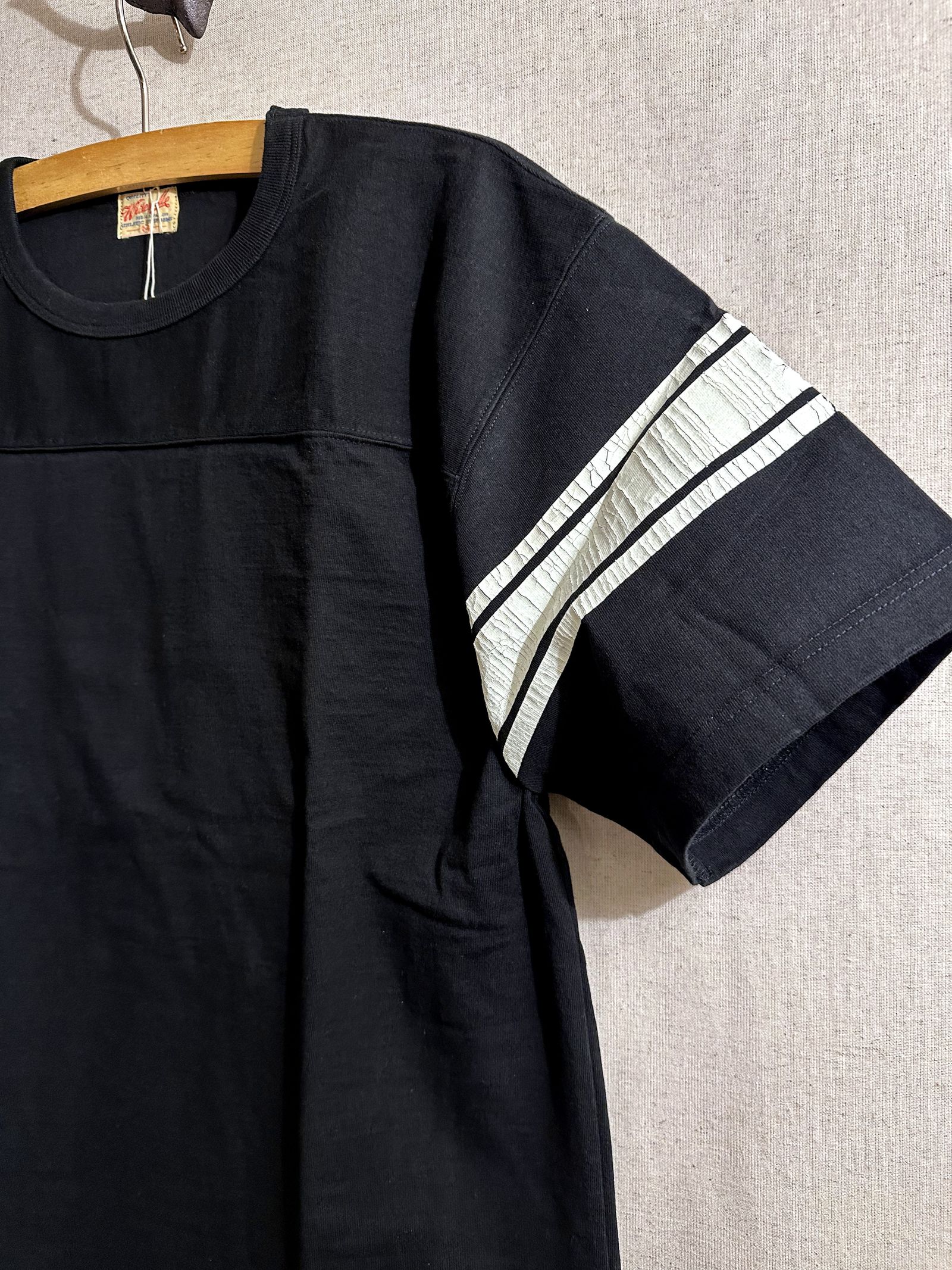WHITESVILLE / ホワイツビル 14/- HALF SLEEVE FOOTBALL T-SHIRT / 半袖フットボールTシャツ / WV79145 ブラック(119)