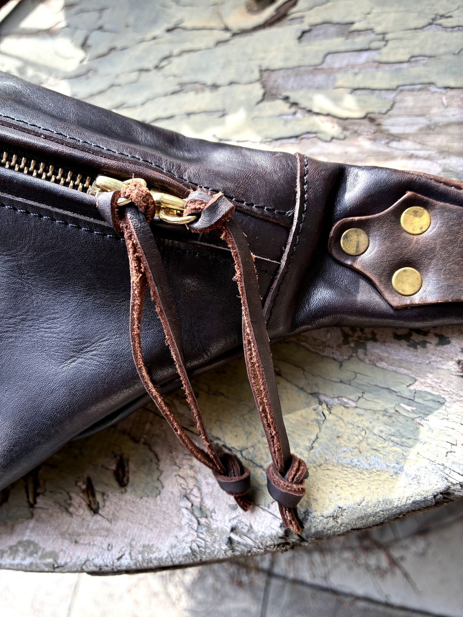 レザートラベルウエストバッグ / ポーチ / ブラック