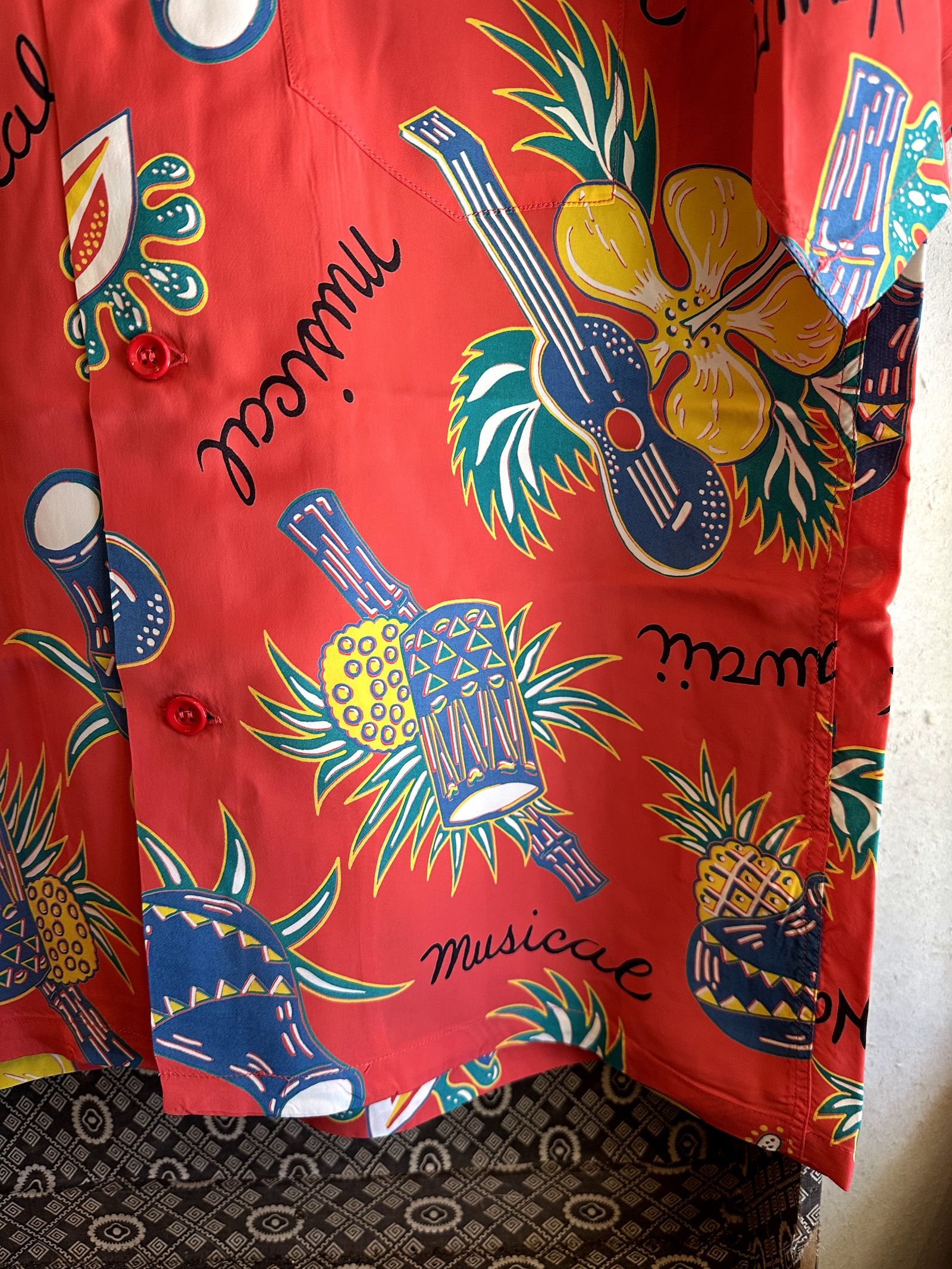 ALOHA SHIRTS “HAWAII MUSICAL”  /半袖レーヨンシャツ / アロハシャツ / ハワイアン / ウクレレ柄 / SS39018 / レッド (165)