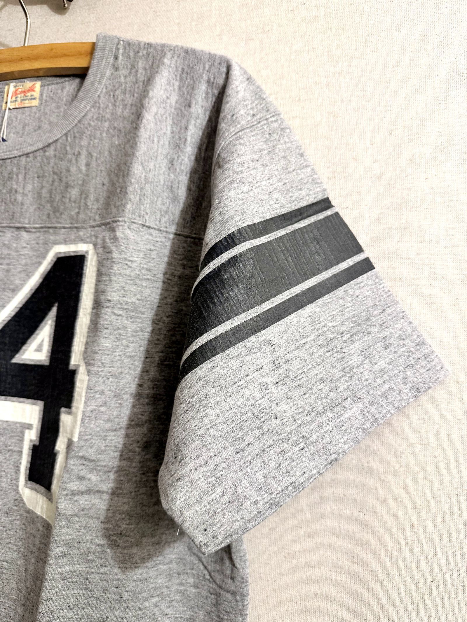 WHITESVILLE / ホワイツビル 14/- HALF SLEEVE FOOTBALL T-SHIRT  W/PRINT/ ナンバリング半袖フットボールTシャツ / WV79156 ヘザーグレー(113)