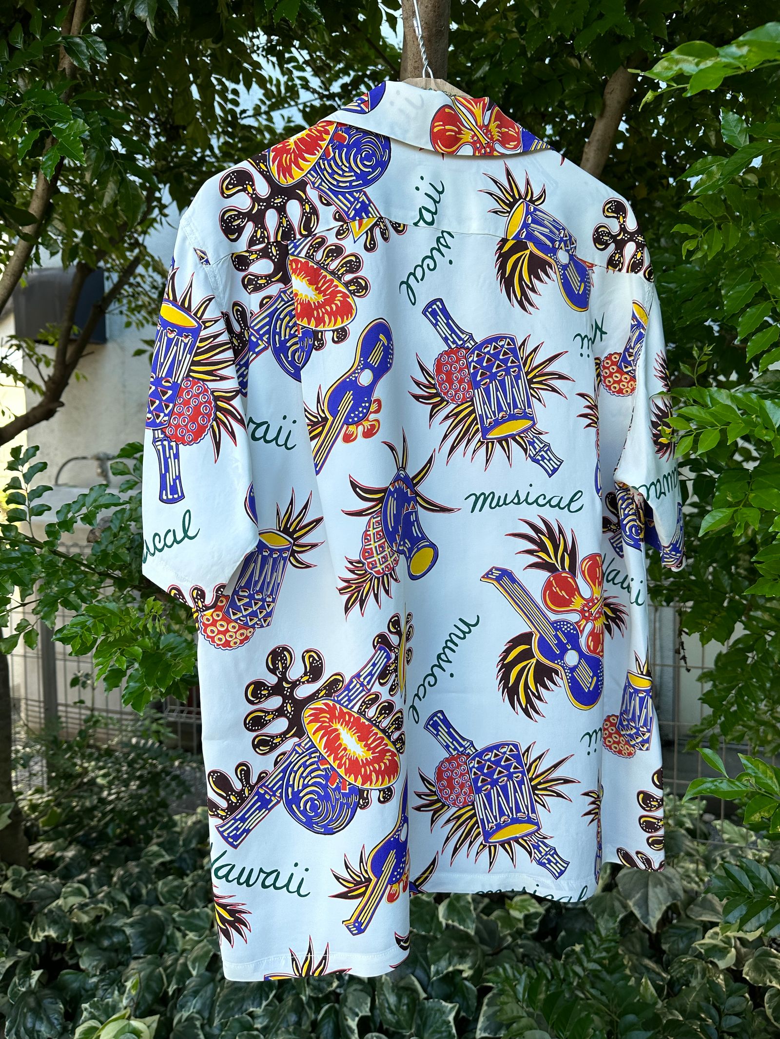 ALOHA SHIRTS “HAWAII MUSICAL”  /半袖レーヨンシャツ / アロハシャツ / ハワイアン / ウクレレ柄 / SS39018 / オフホワイト (105)