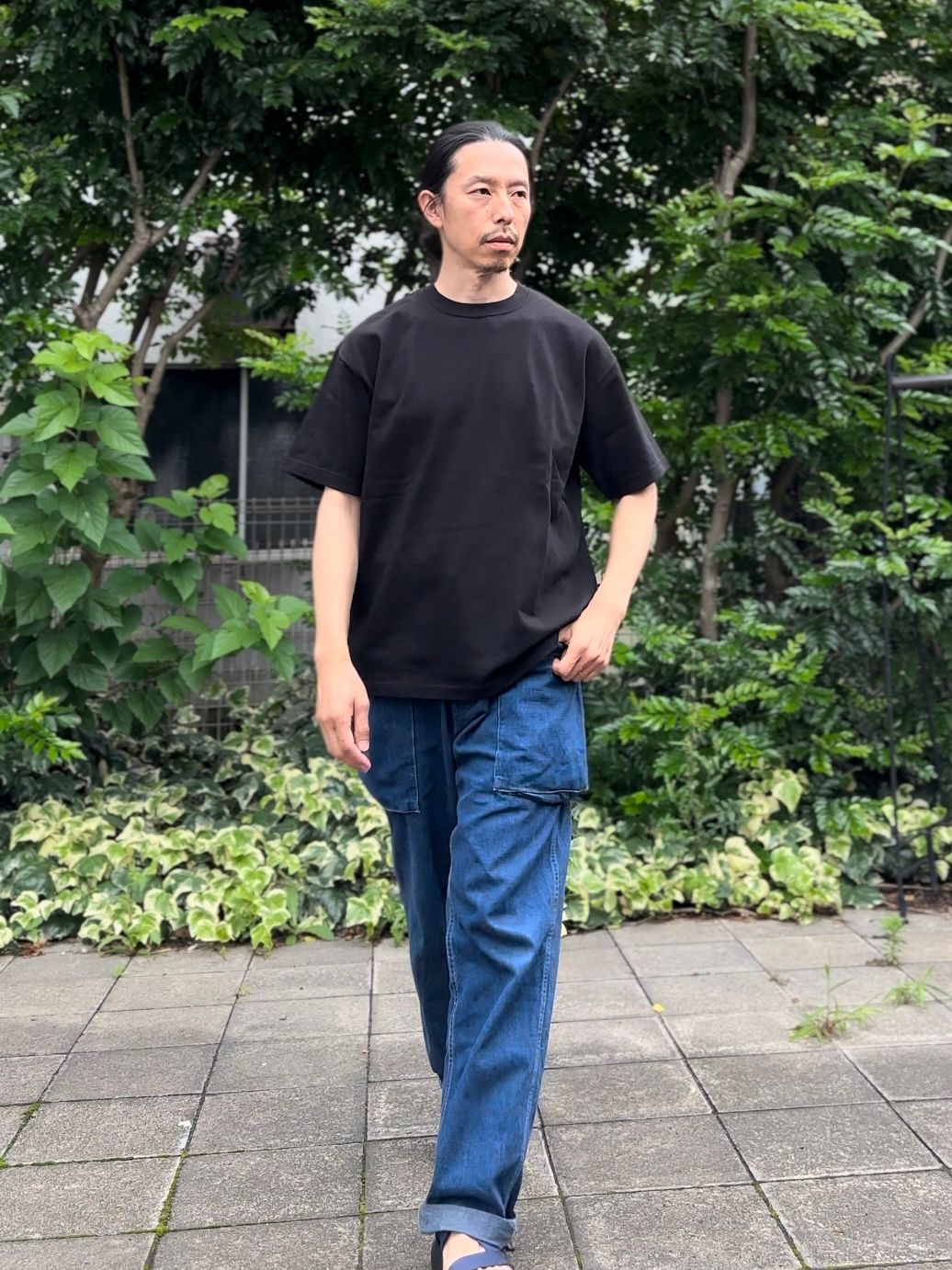 Nasngwam.×JAVARA / CANYON TEE / BLACK