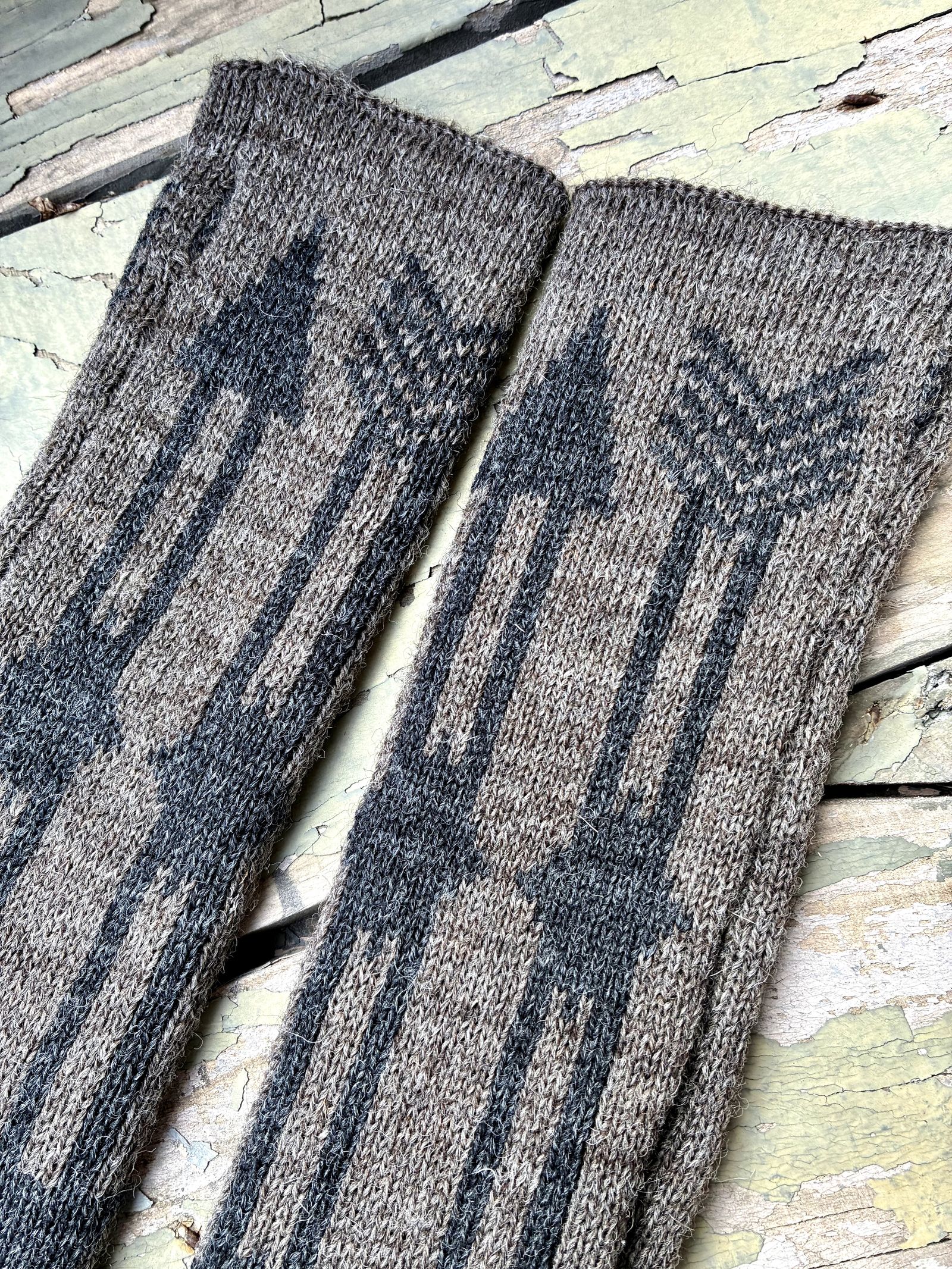 Nasngwam. × HIGHLAND2000 / ARROW GUARD / グレージュ