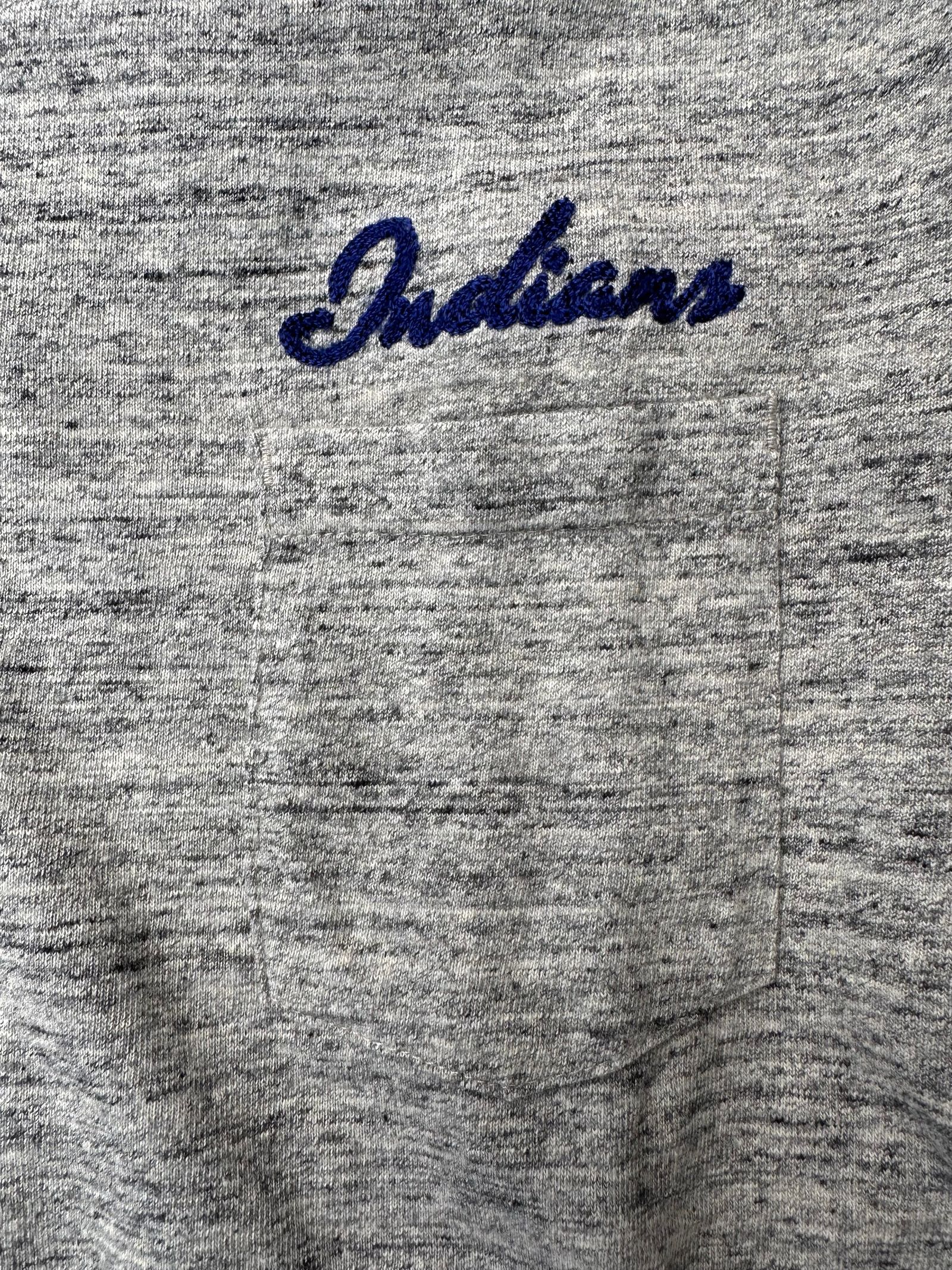 Cheswick / チェスウィック / インディアンヘッド カラーフロッキープリントTシャツ /ヘザーグレー