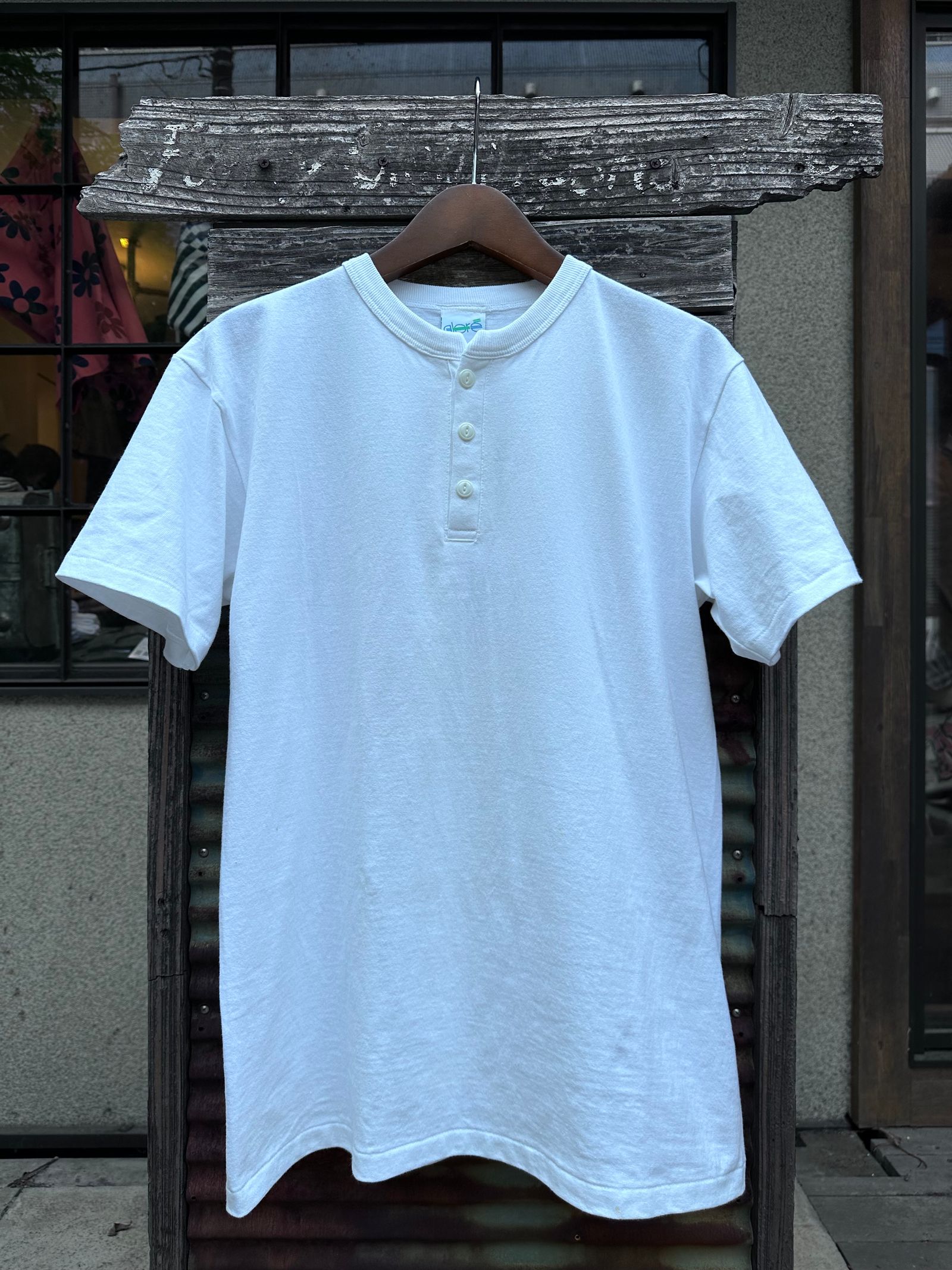 ALORE / アローレ / ヘンリーネックTシャツ / ホワイト