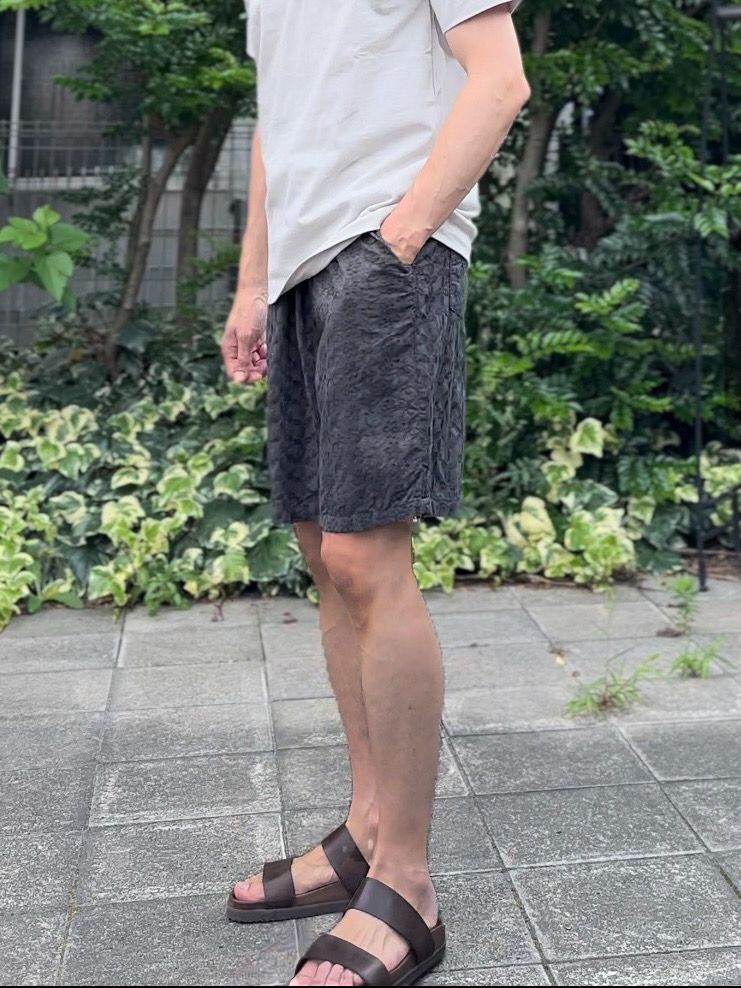 NEEDLE SHORTS / イージーショーツ / チャコール