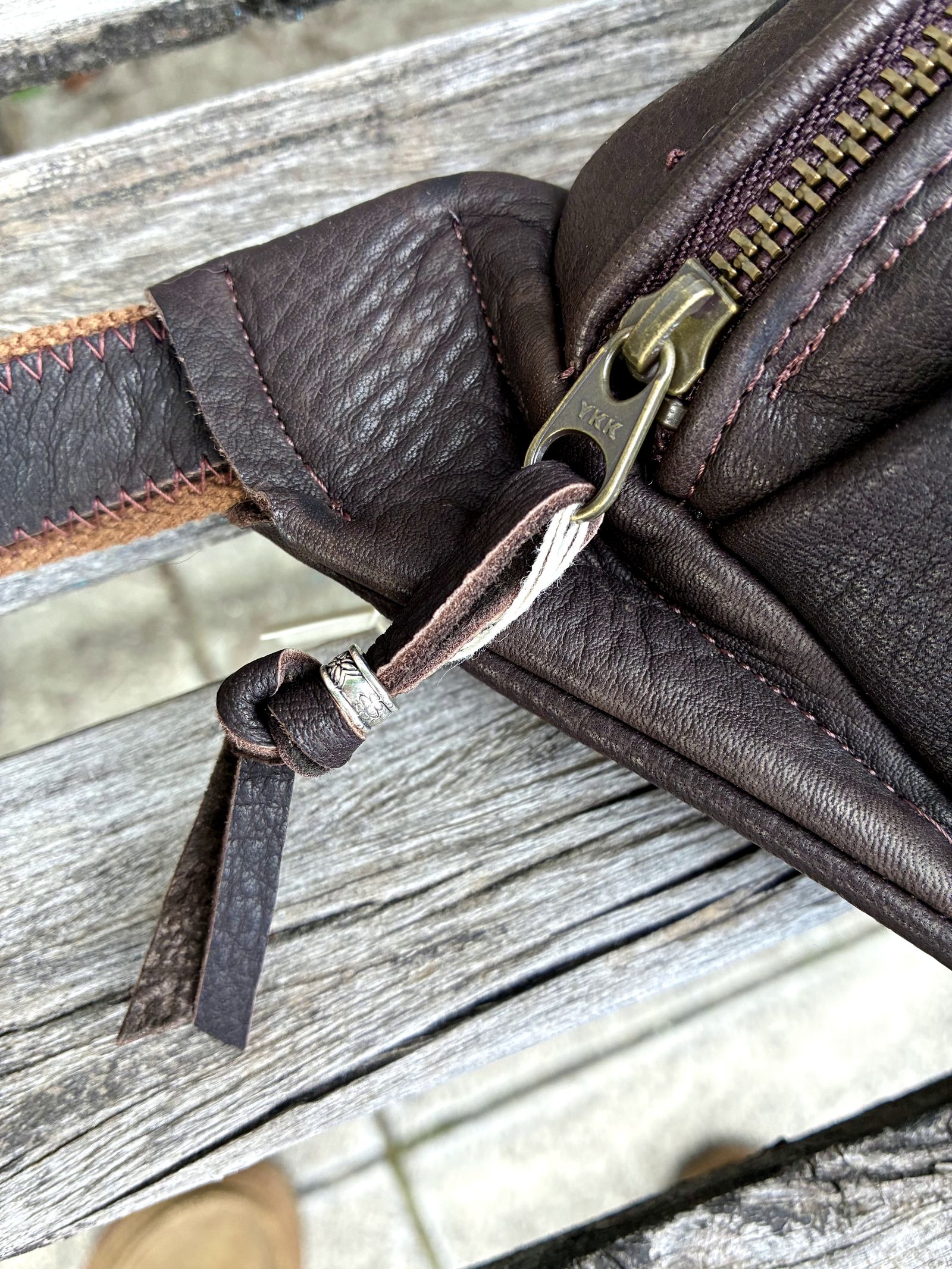 Nasngwam.×Early Morning / DEERSKIN BODY BAG / ブラウン / ナスングワム