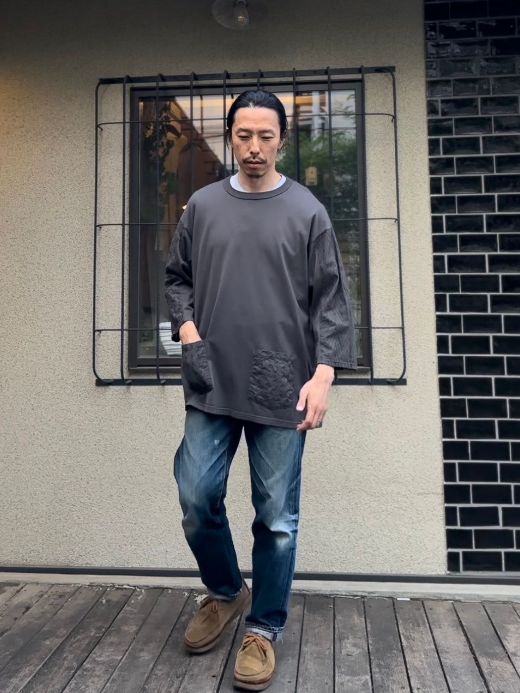 NEEDLE CUTSEW / ニードルカットソー / チャコール