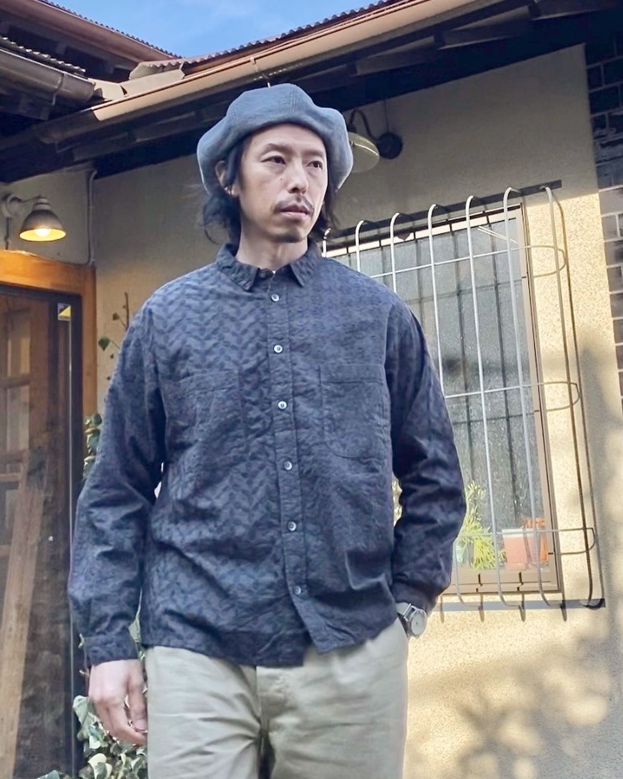【ナスングワム / Nasngwam / NEEDLE SHIRTS / チャコール 】