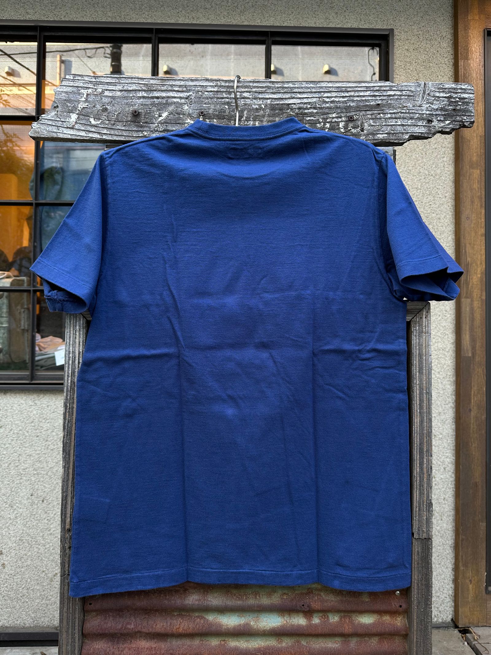 B ANCHOR LIFE IS A JOURNEY Tシャツ / ネイビー