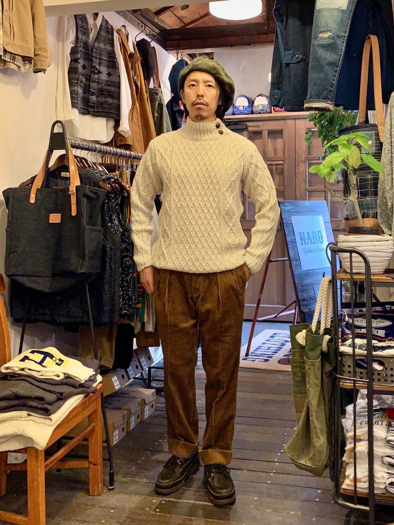 ARAN WOOLLEN MILLS / アランウーレンミルズ / ボタンハイネックアランセーター / ナチュラル