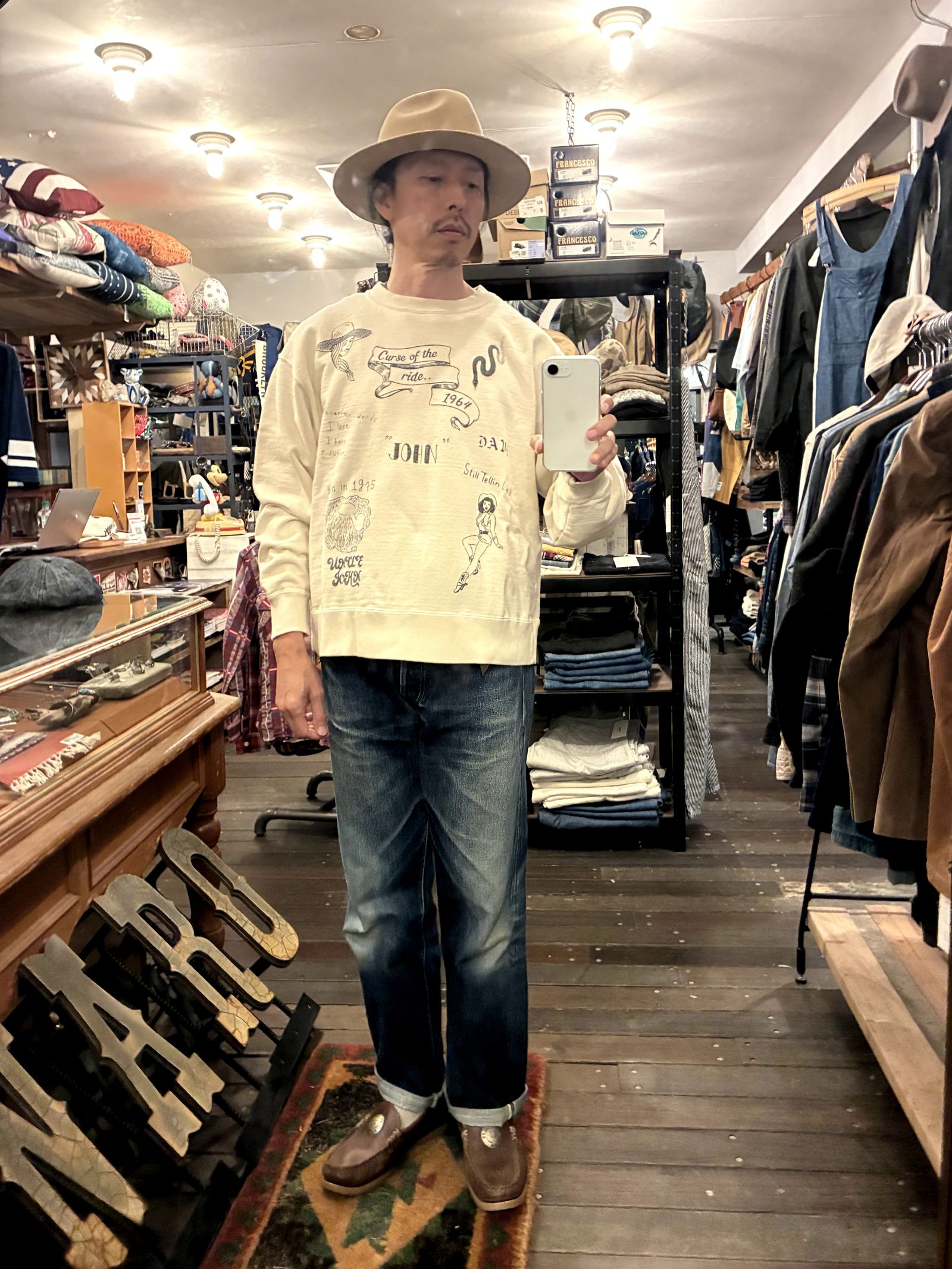 ビッグジョン / ハンドレタリングプリント クルーネックスウェットシャツ/ ナチュラル / MTE013[Hand- paint style] CREWNECK SWEATSHIRT